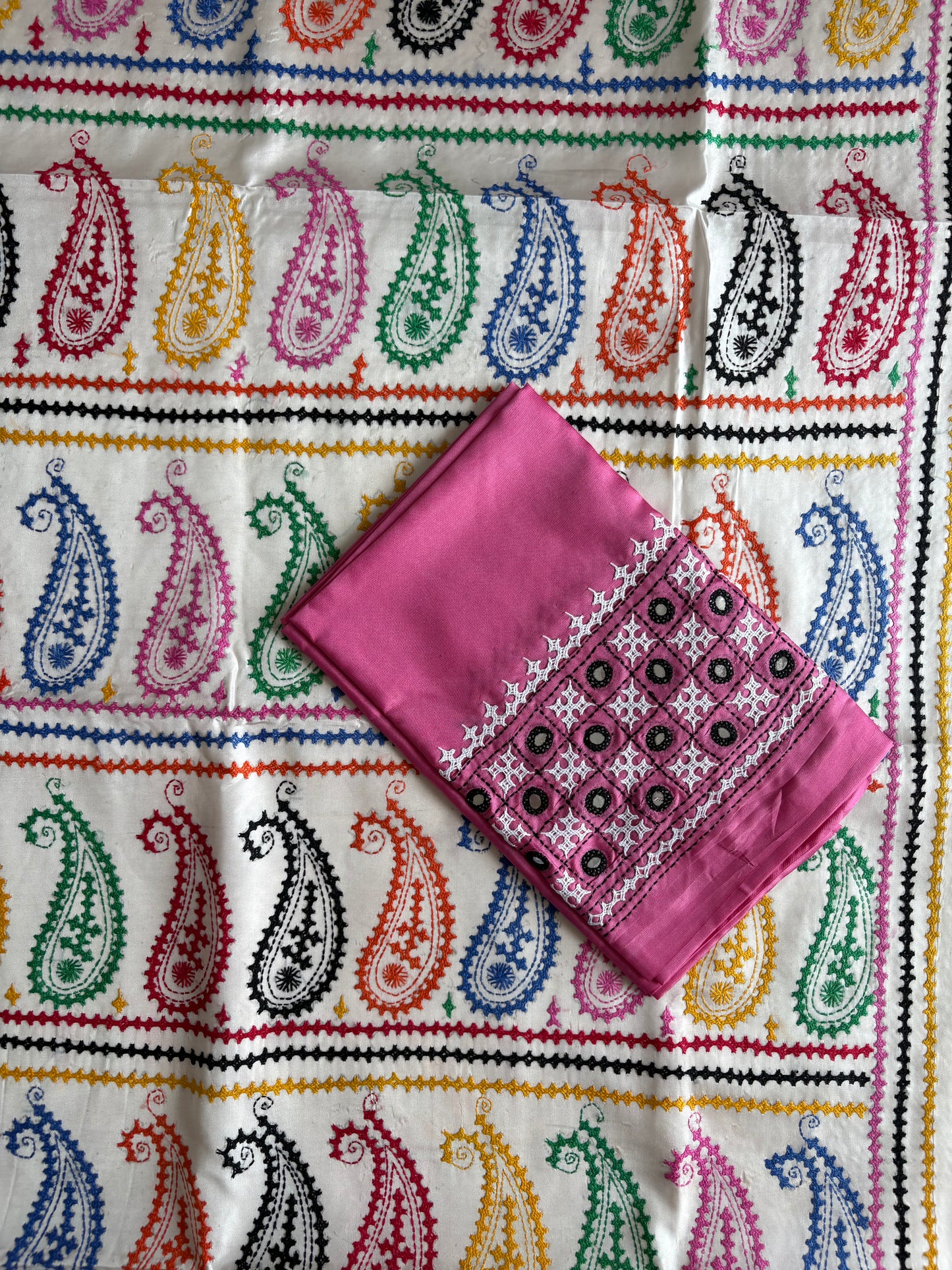 Kutch Hand Embroidered Blended Banglore Silk/art Silk Saree