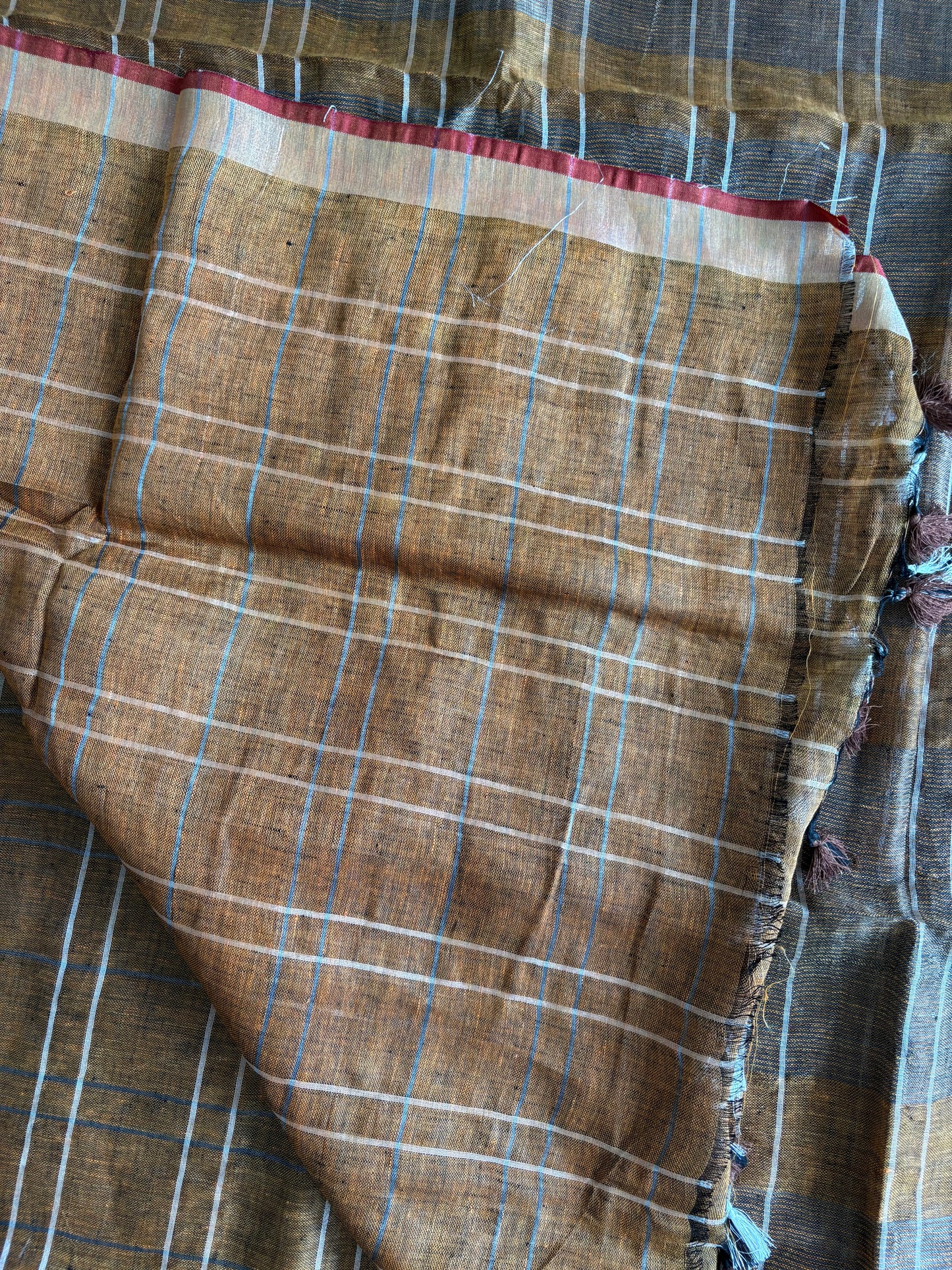 Pure Linen Saree With running Blouse