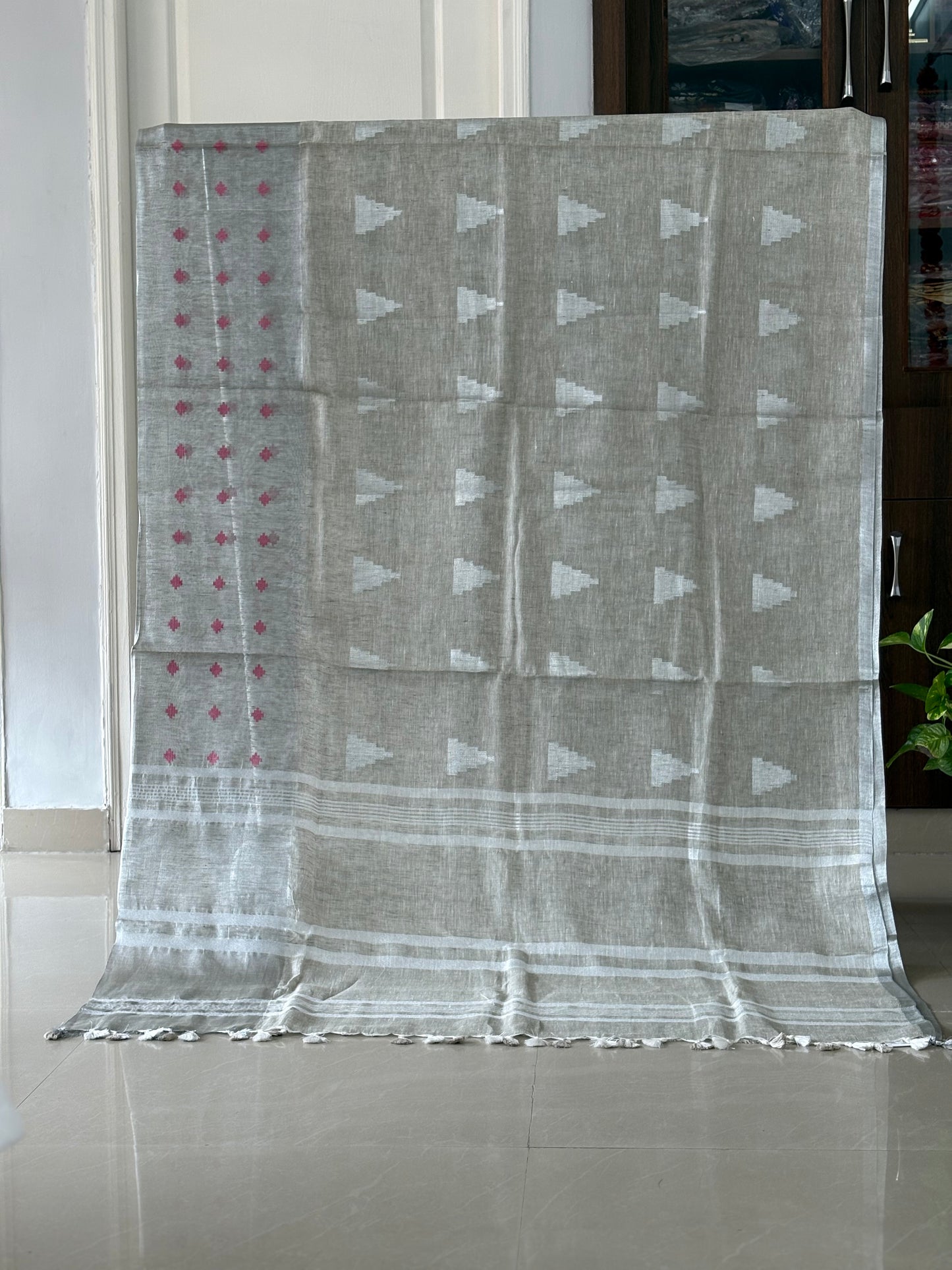 Pure Linen Saree With running Blouse