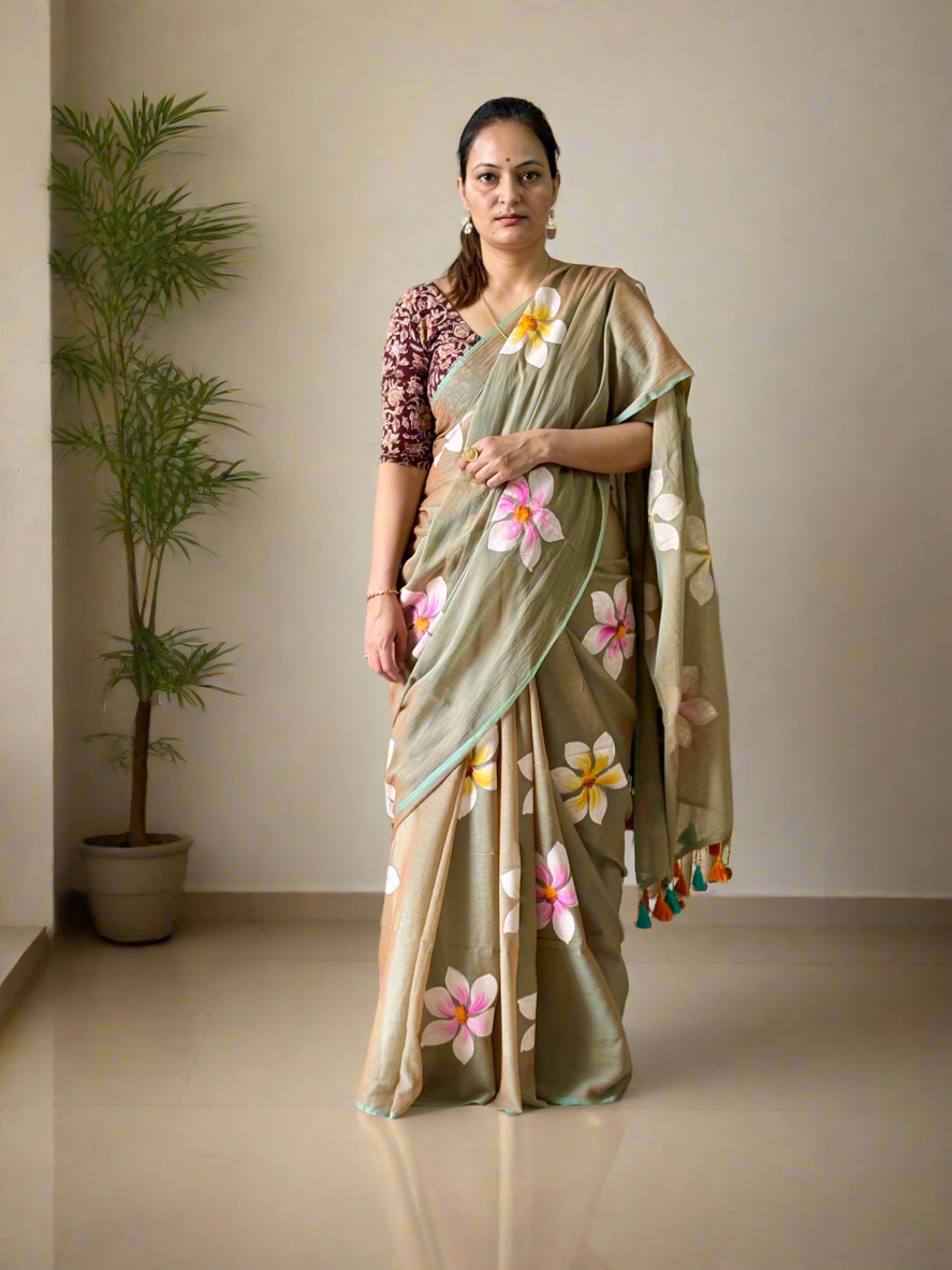 Hand Painted Mul Cotton Saree - dual tone sand colour