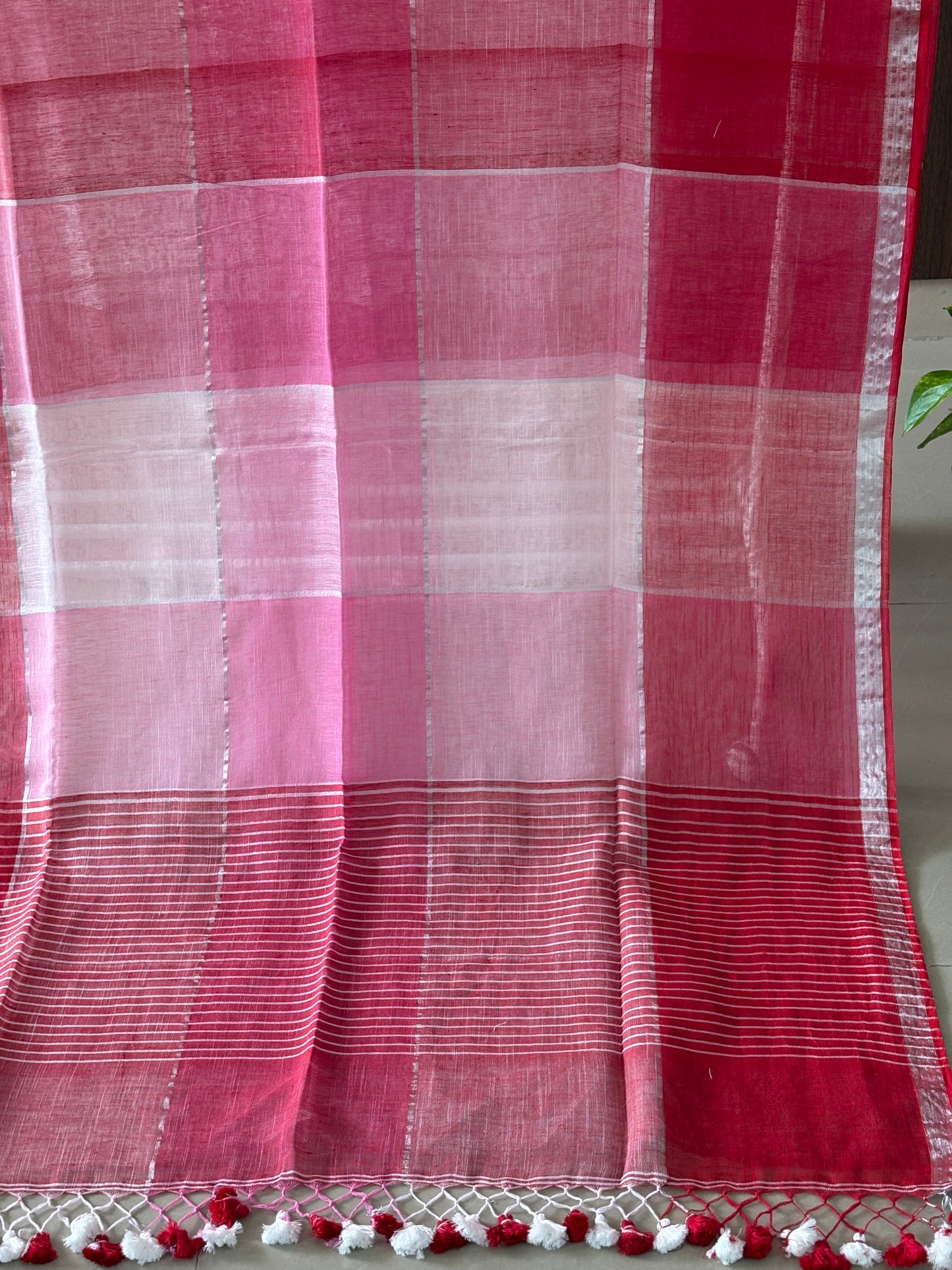 Handloom woven pure Linen By Linen Saree