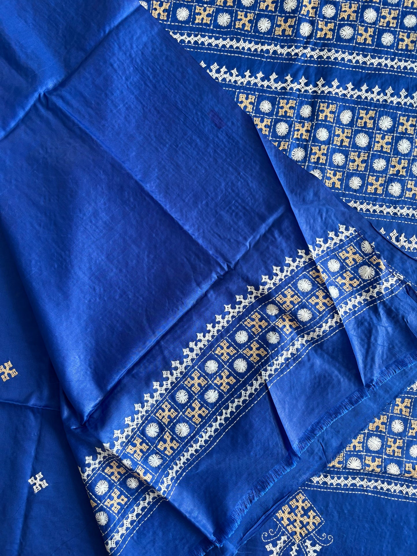 Gujrati Stitch/Kutch Hand Embroidered Art Silk Saree