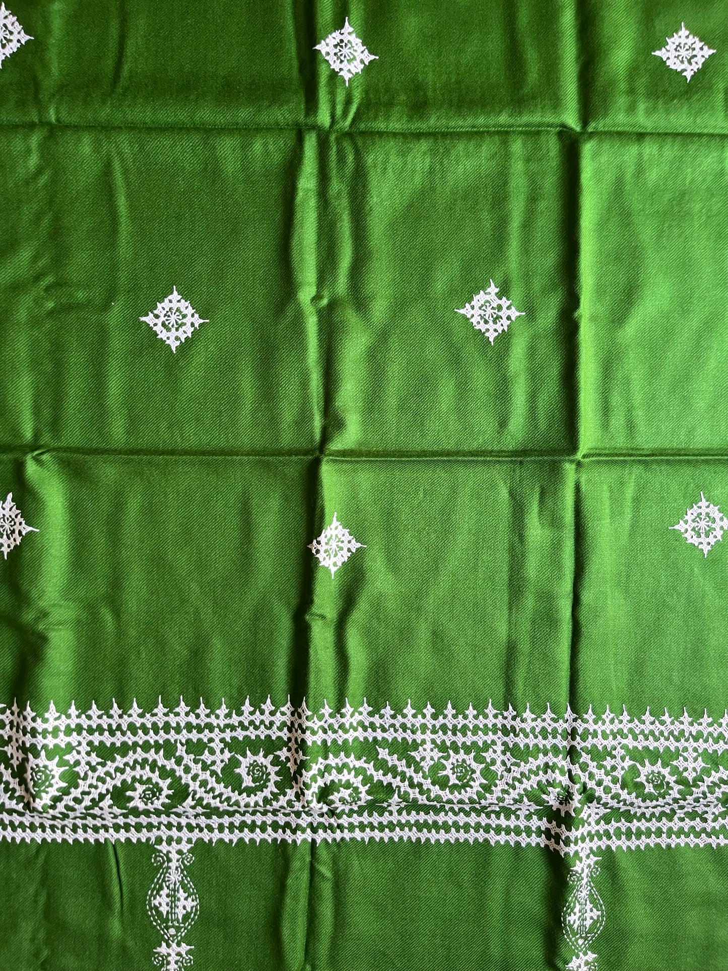 Gujrati Stitch Hand Embroidered Woollen Warm Shawl (Parrot Green)