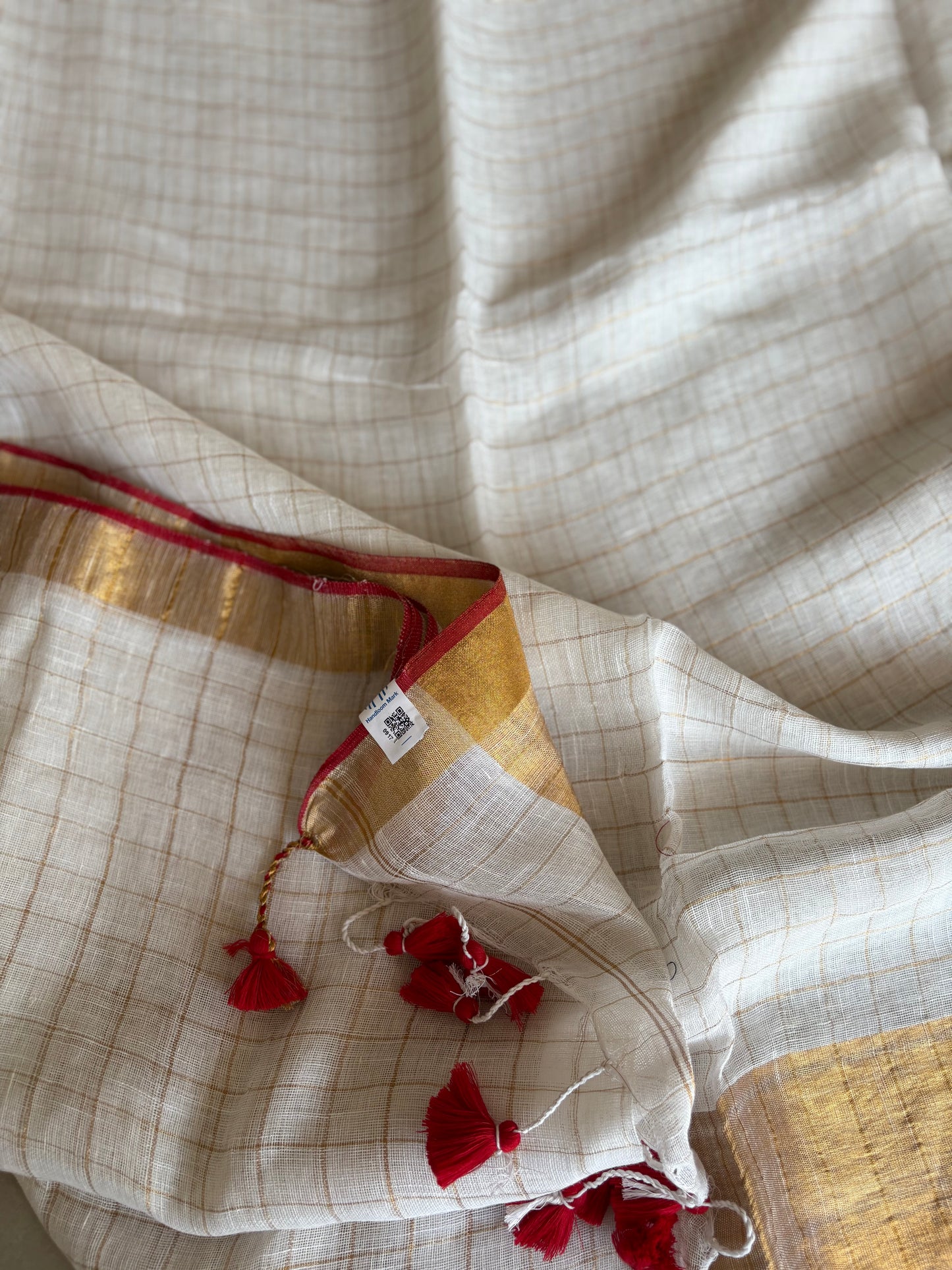 Pure Linen By Linen handloom Saree (handloom marked)