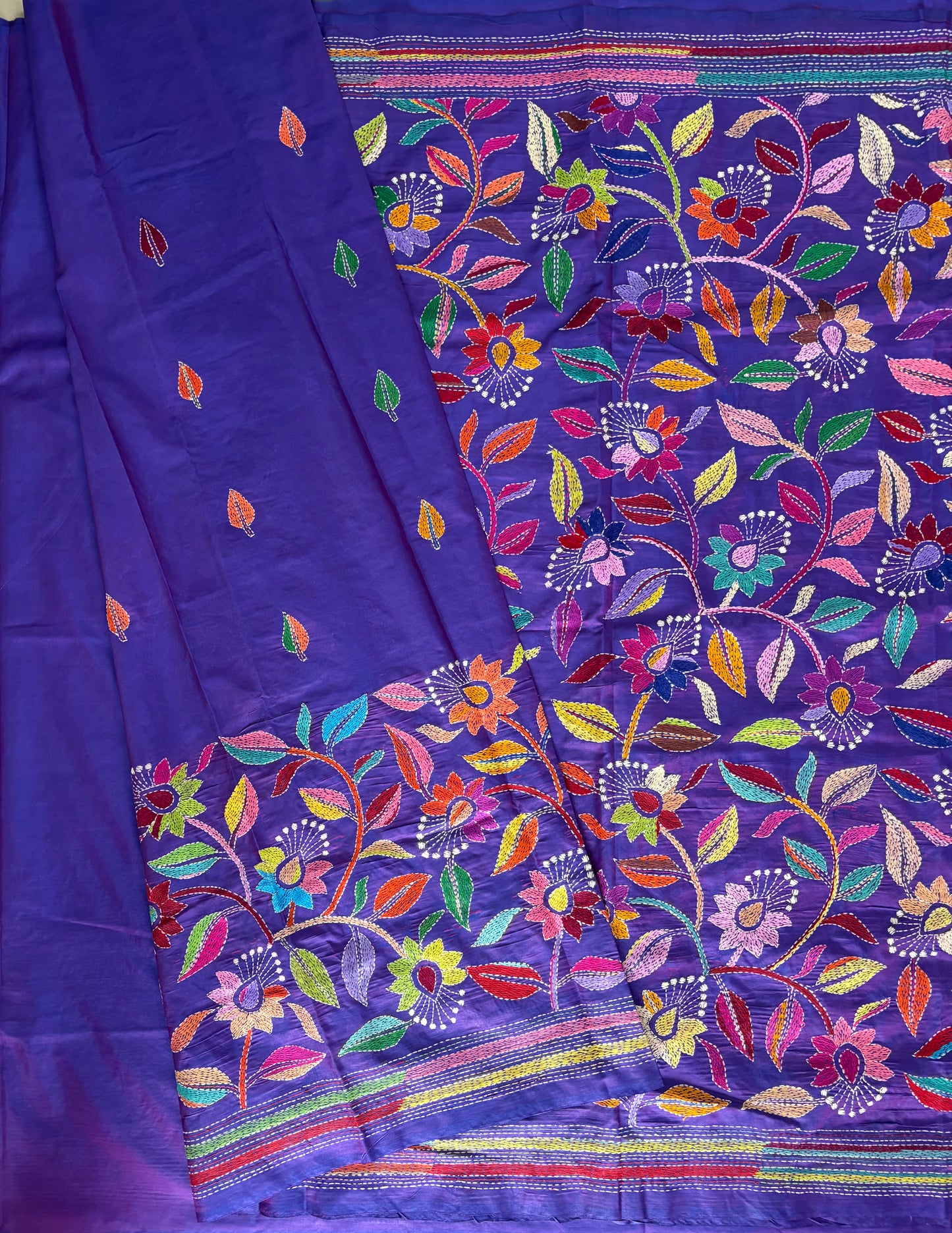 Kantha Hand Embroidered Blended Banglore Silk/Art Silk Saree With Blouse - Purple