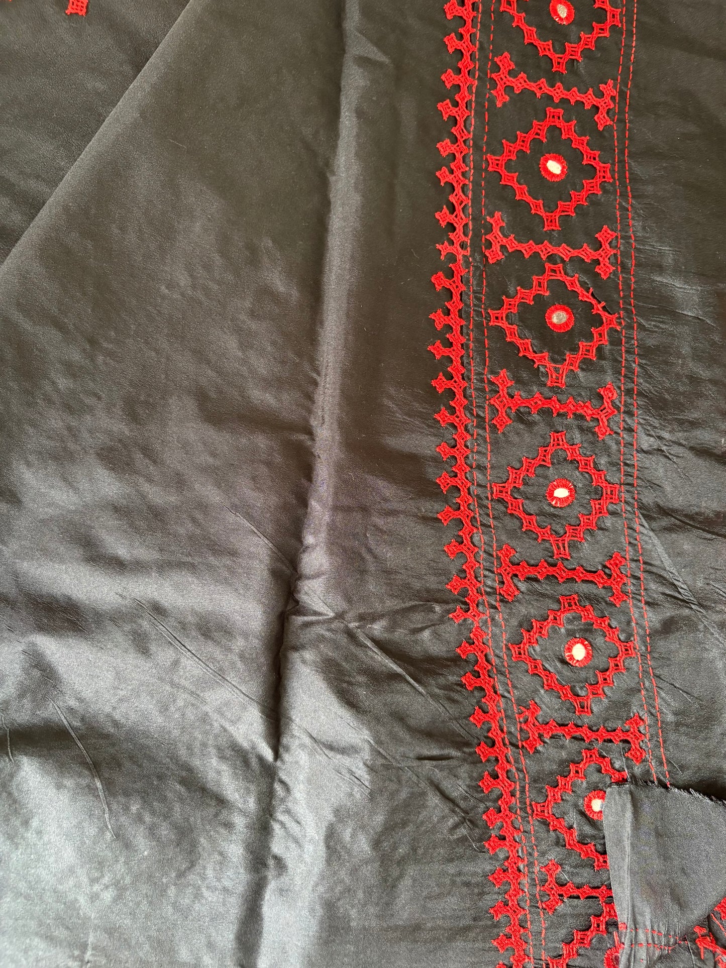 Black Kutch Hand Embroidered Blended Banglore Silk/Art Silk Saree