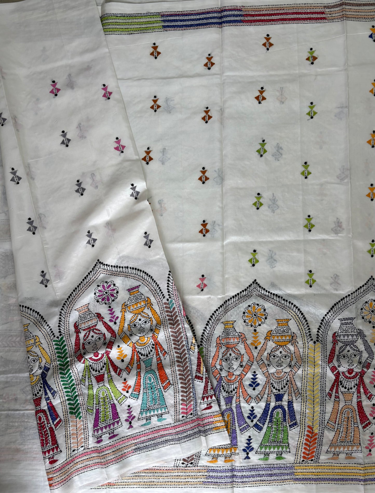 Off white Kantha Hand Embroidered Blended Banglore Silk/Art Silk Saree With Blouse