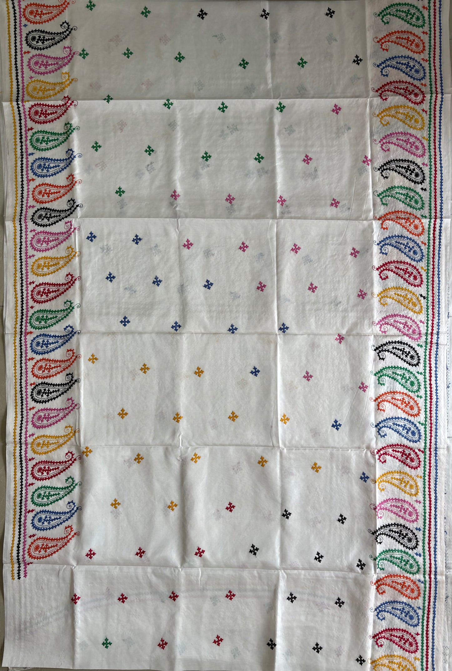 Kutch Hand Embroidered Blended Banglore Silk/art Silk Saree