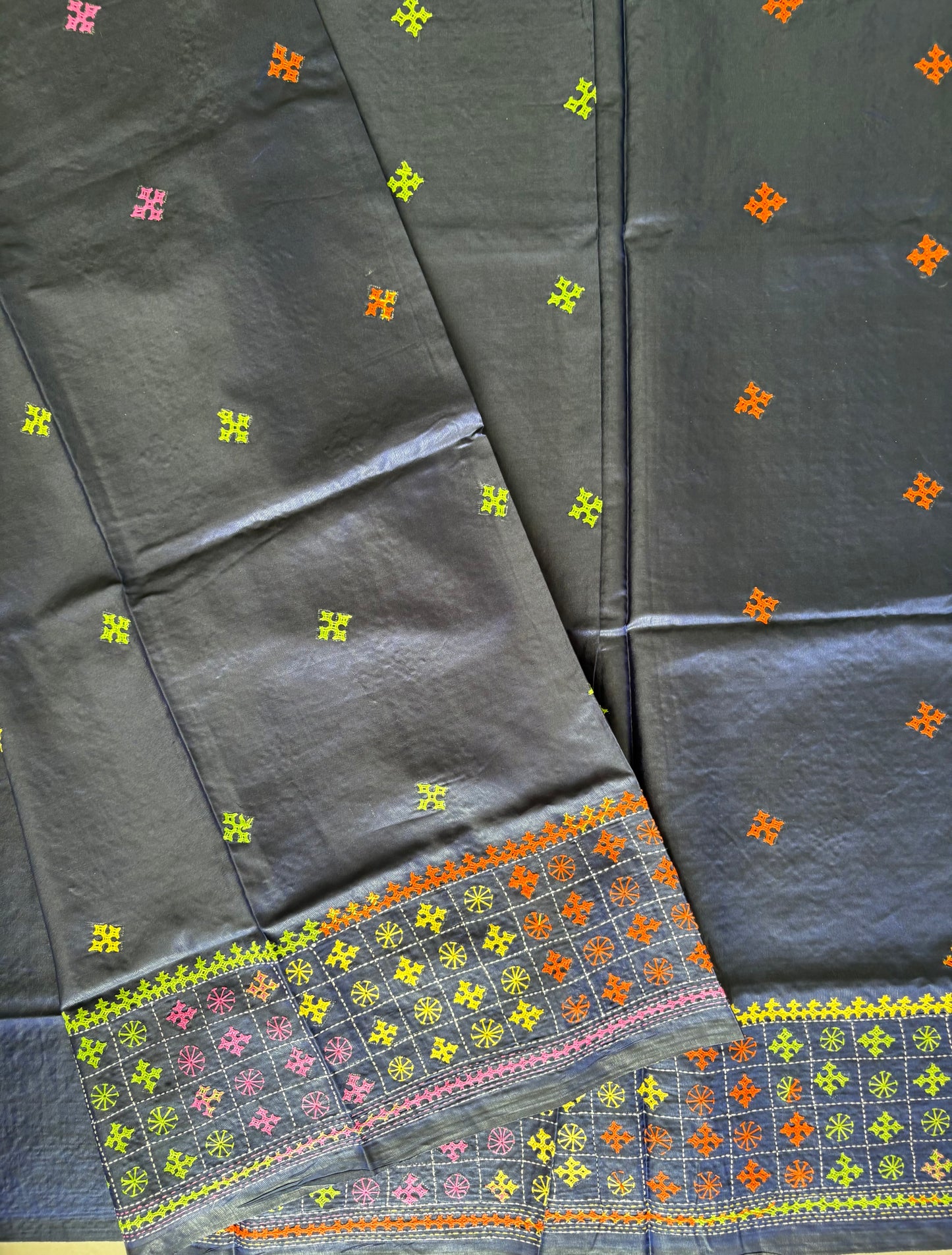 Gujrati Stitch/Kutch Hand Embroidered Art Silk Saree