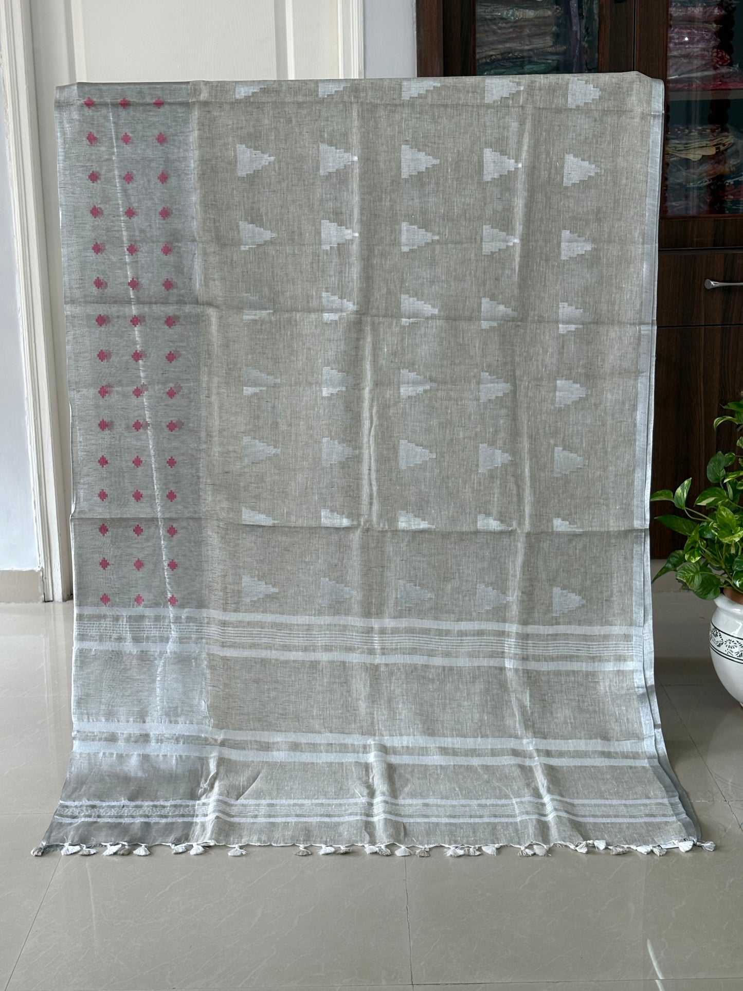 Pure Linen Saree With running Blouse