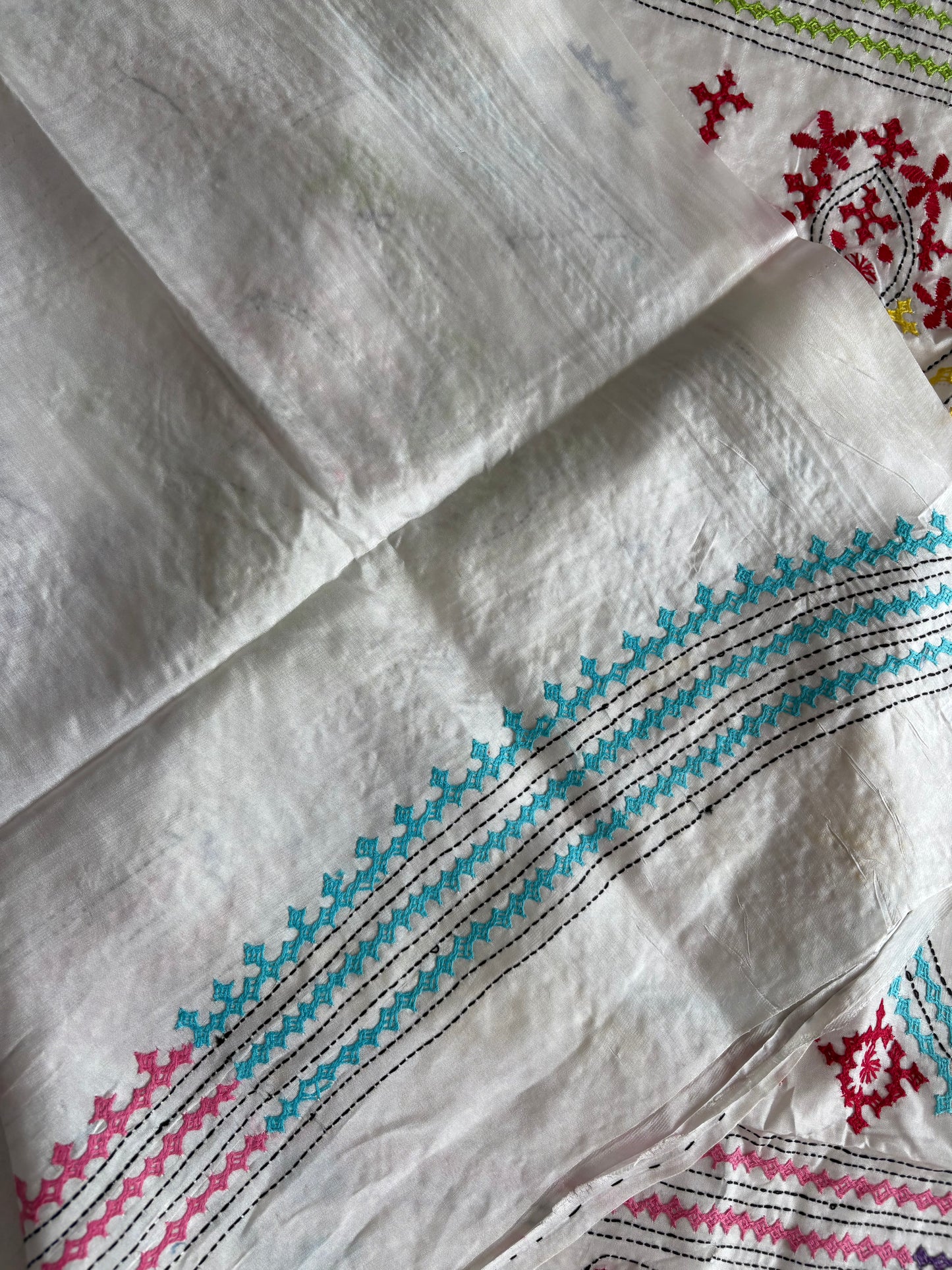 Gujrati Stitch/Kutch Hand Embroidered Art Silk Saree