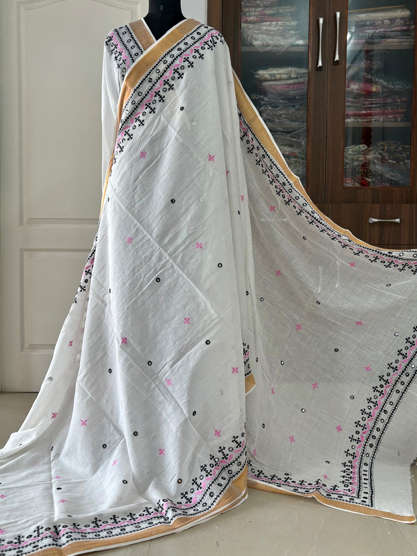 Gujrati Stitch/Kutch Hand Embroidered South Cotton Saree