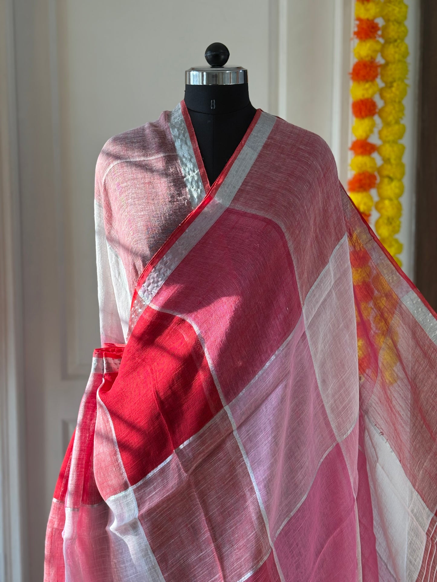 Handloom woven pure Linen By Linen Saree