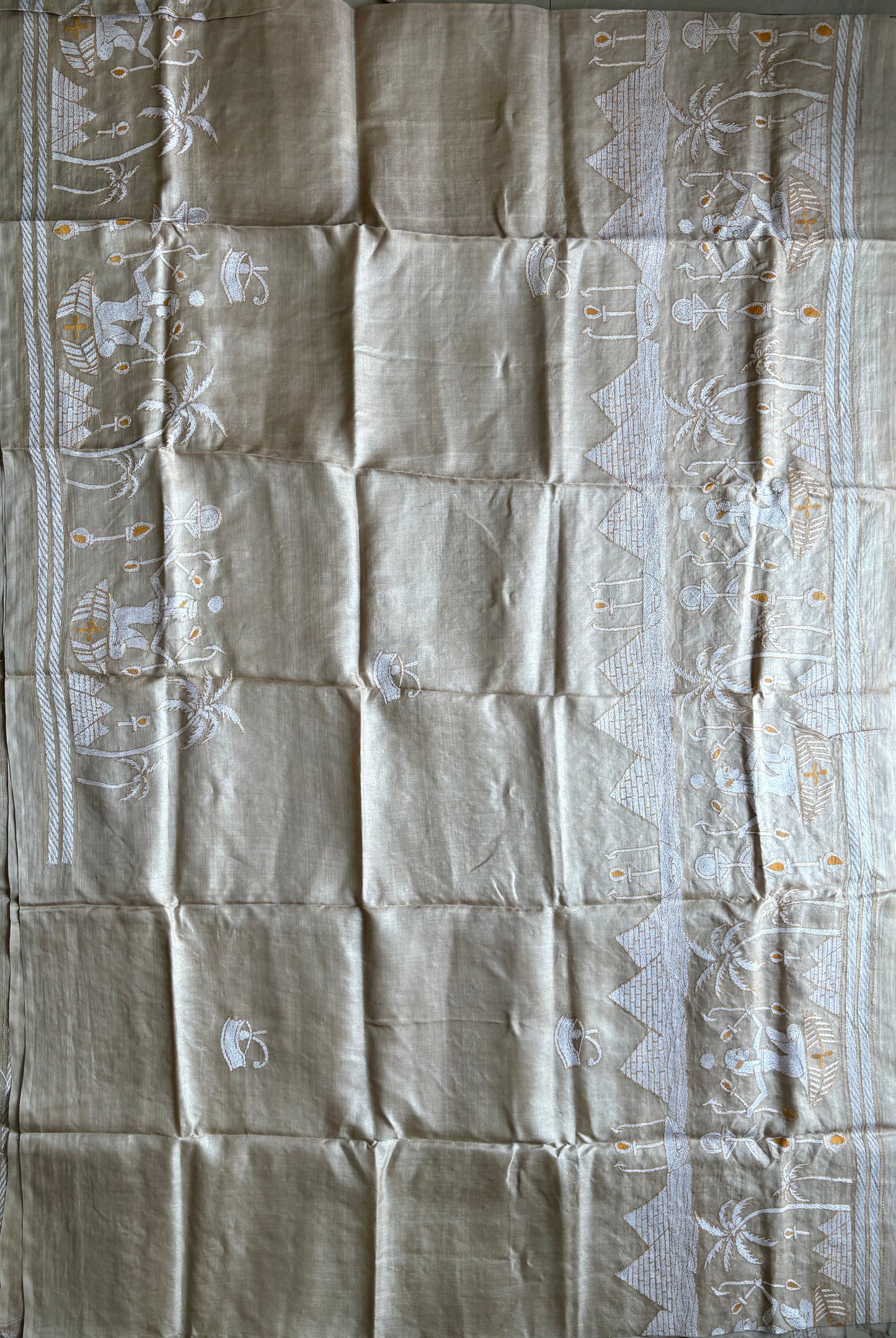 Kantha Hand Embroidery Pure Tussar Silk Saree – light beige