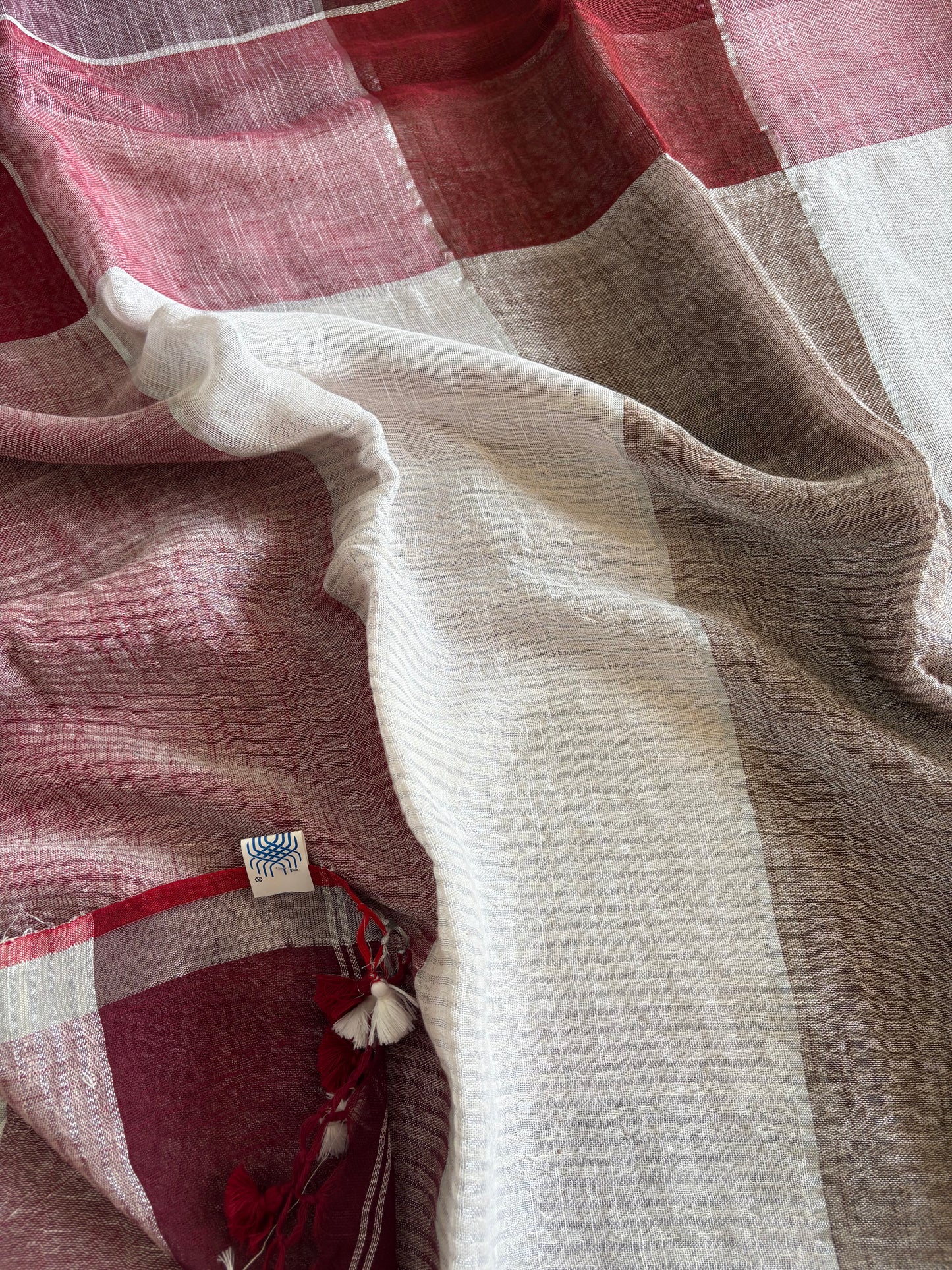 Pure Linen By Linen handloom Saree (handloom marked)