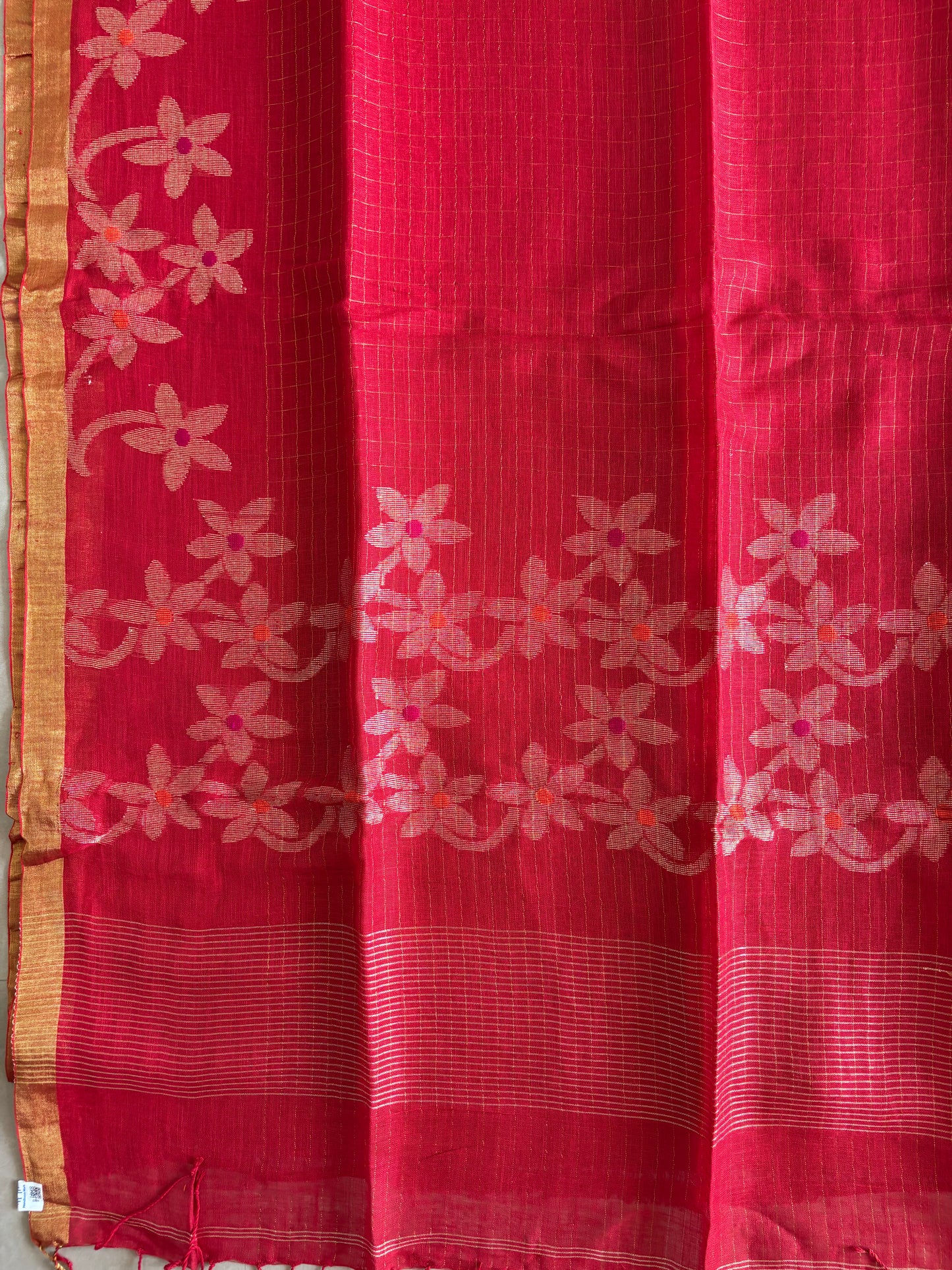 Handloom woven pure Linen By Linen Lata Saree – Red (Handloom Marked)