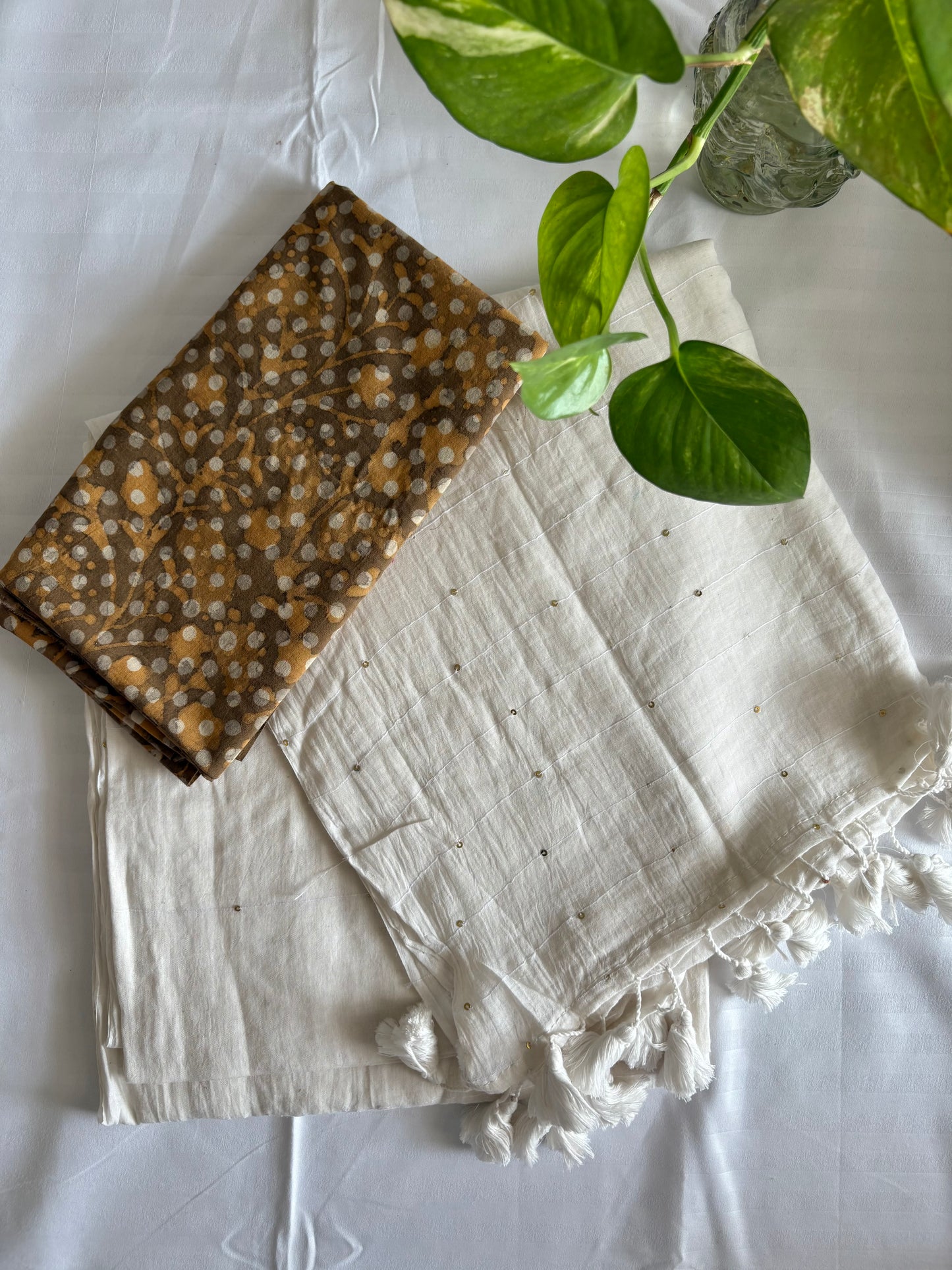 Jonaki Pure Mul Cotton Saree – off white
