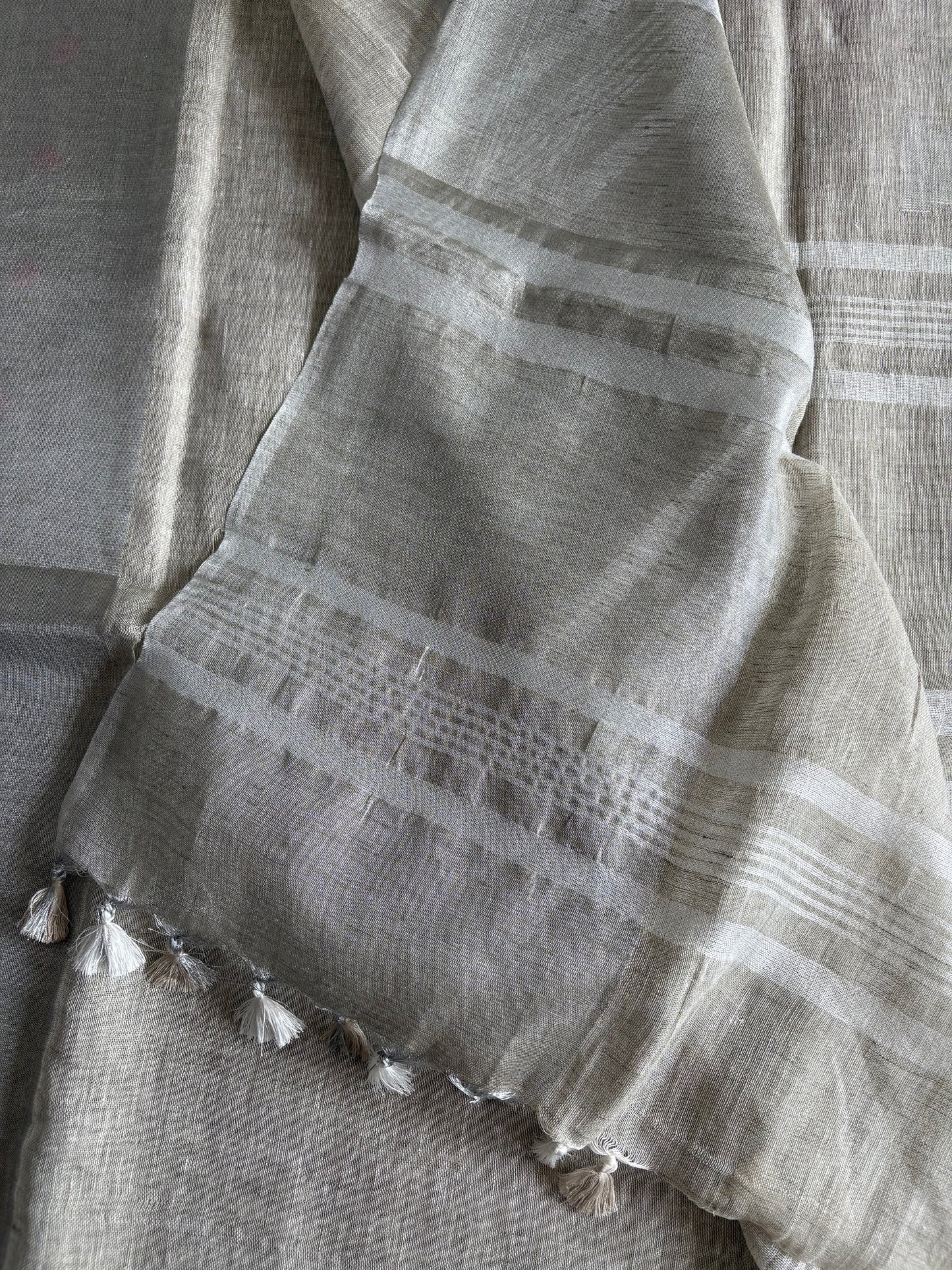 Pure Linen Saree With running Blouse