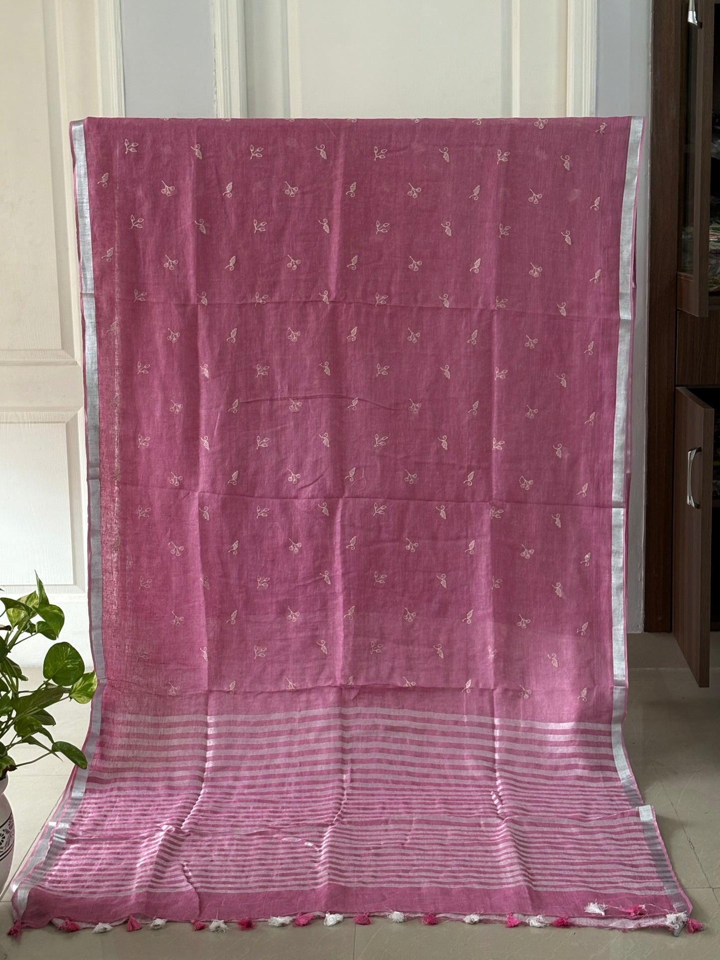 Pure Linen Saree With running Blouse