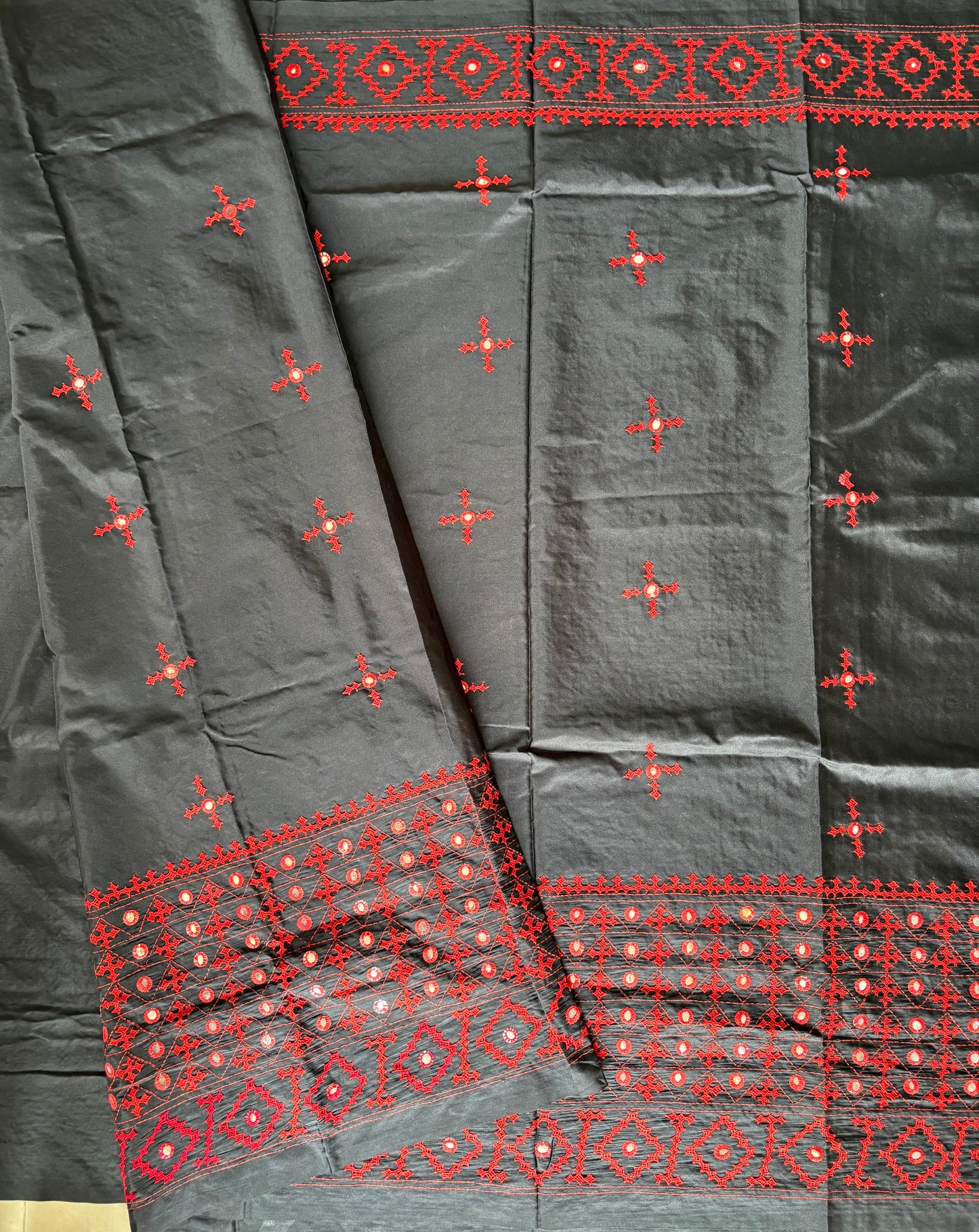 Black Kutch Hand Embroidered Blended Banglore Silk/Art Silk Saree