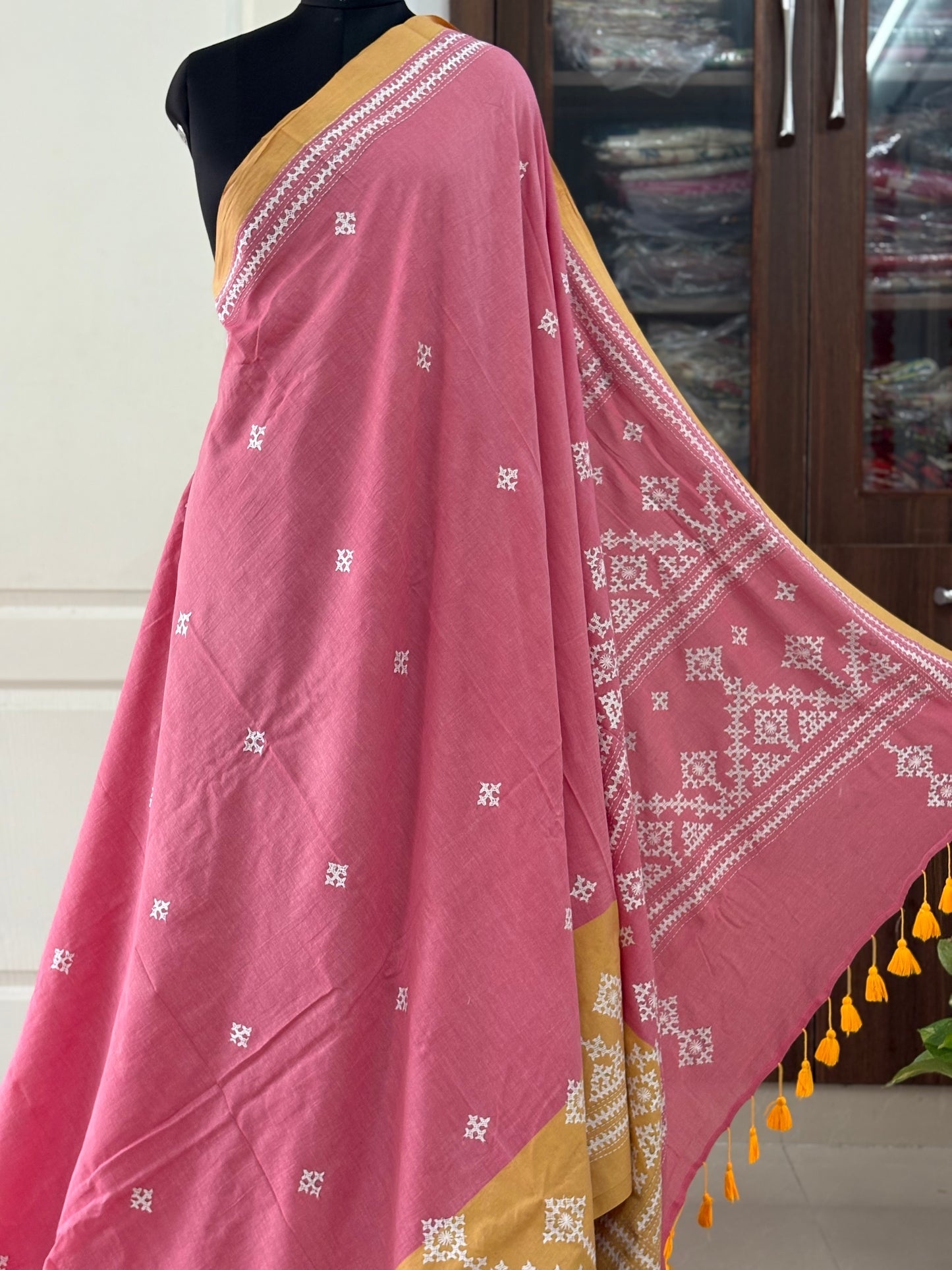 Gujrati Stitch/Kutch Hand Embroidered Mul Cotton Saree