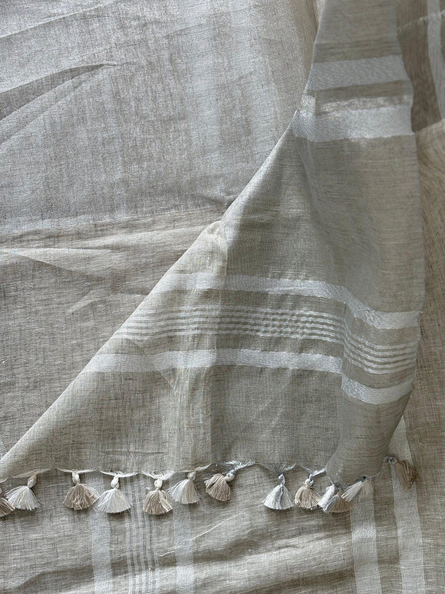 Pure Linen Saree With running Blouse
