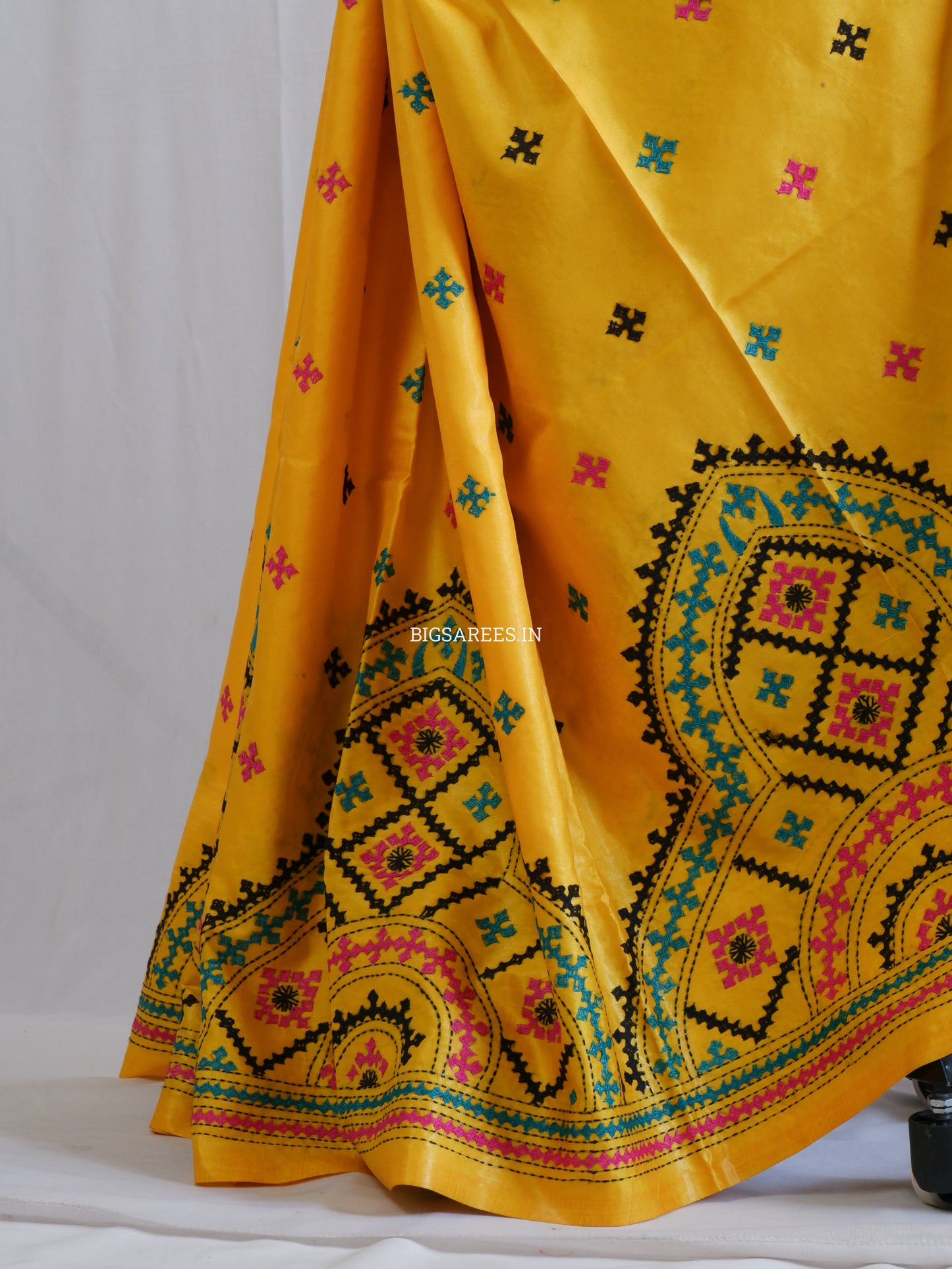 Kutchi/Gujarati Hand Embroidered Saree | Blended Bangalore Silk / Art Silk | Yellow