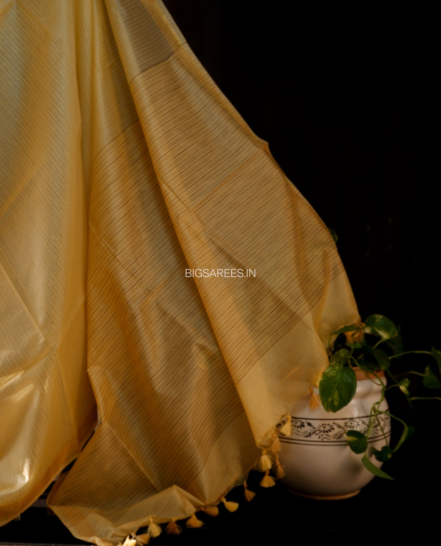 Beautifully crafted Jaishree silk Blend Saree |