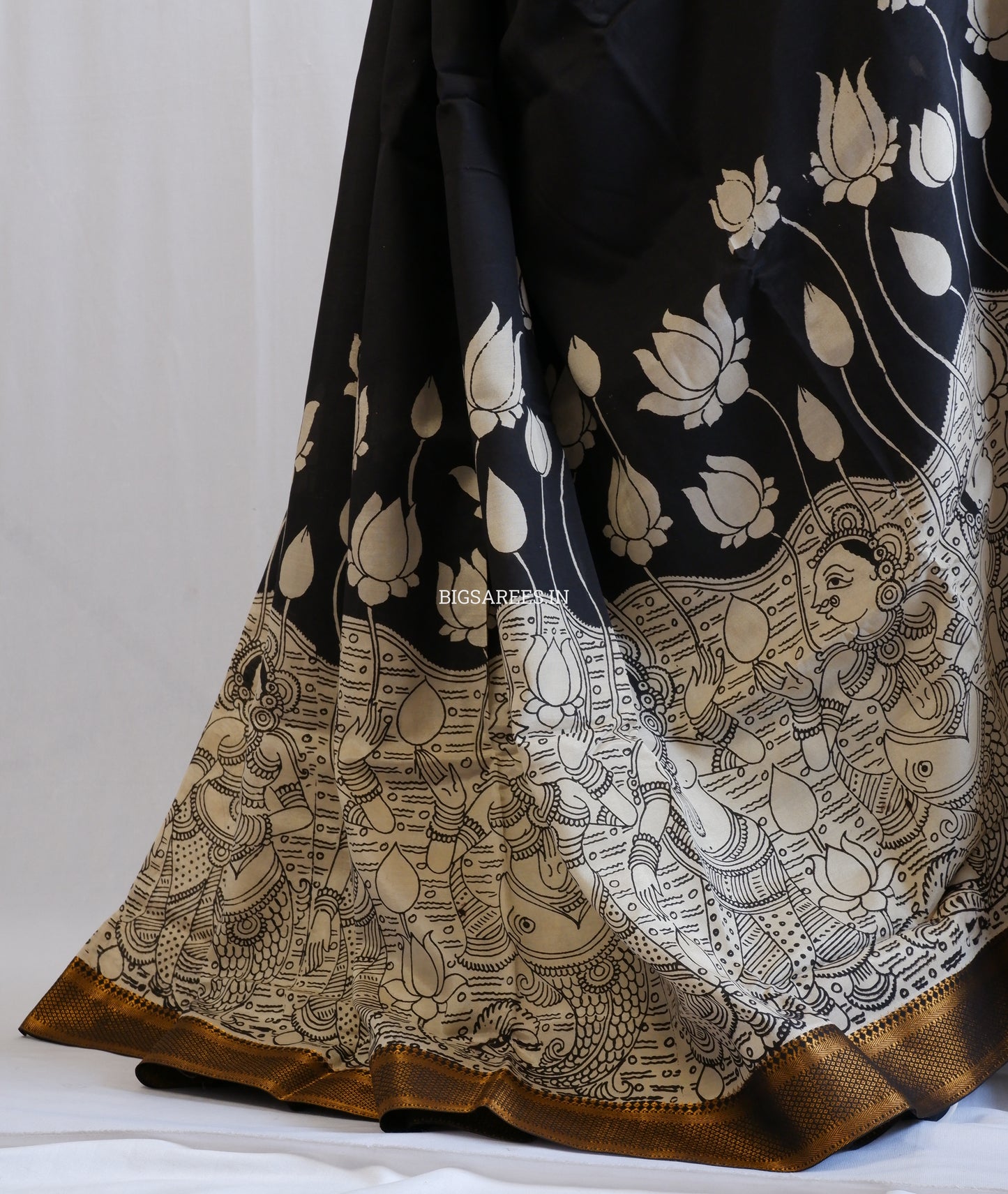 Pen Kalamkari Hand-Painted Saree with Blouse | Mangalgiri Silk | Black & White