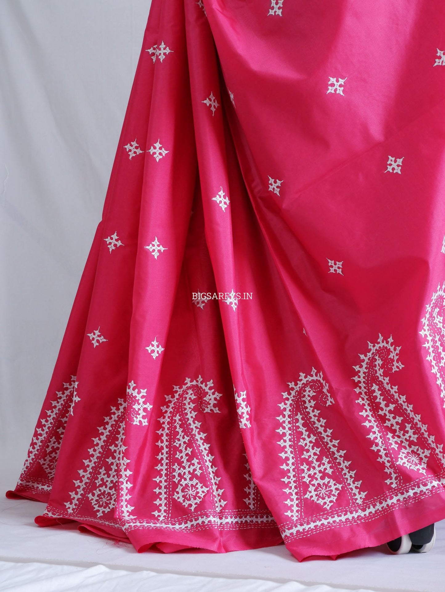 Kutchi/Gujarati Hand Embroidered Saree | Blended Bangalore Silk / Art Silk | Pink