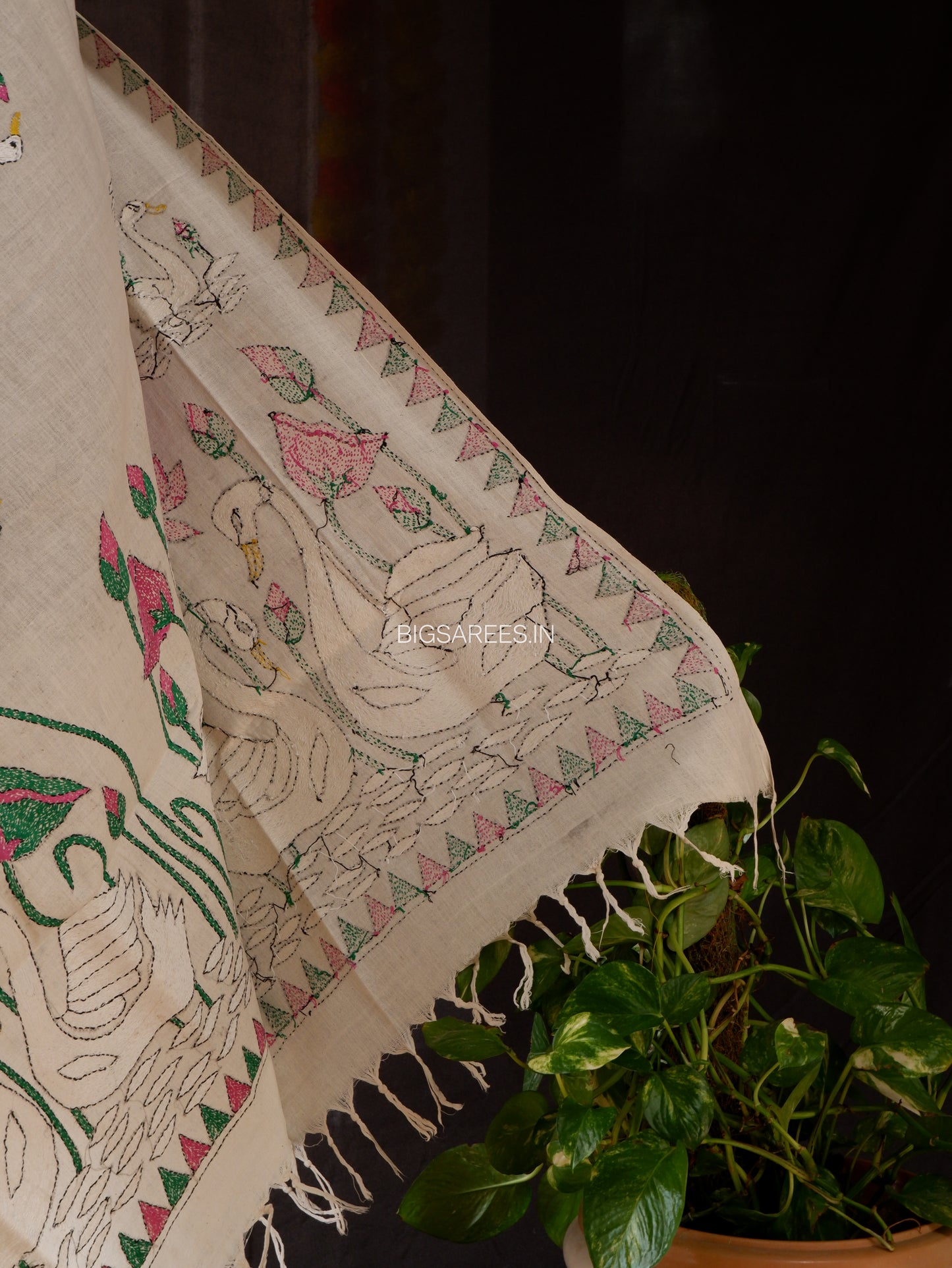 Hand-Embroidered Kantha Stitch Dupatta | Khadi Cotton | White | 36"|