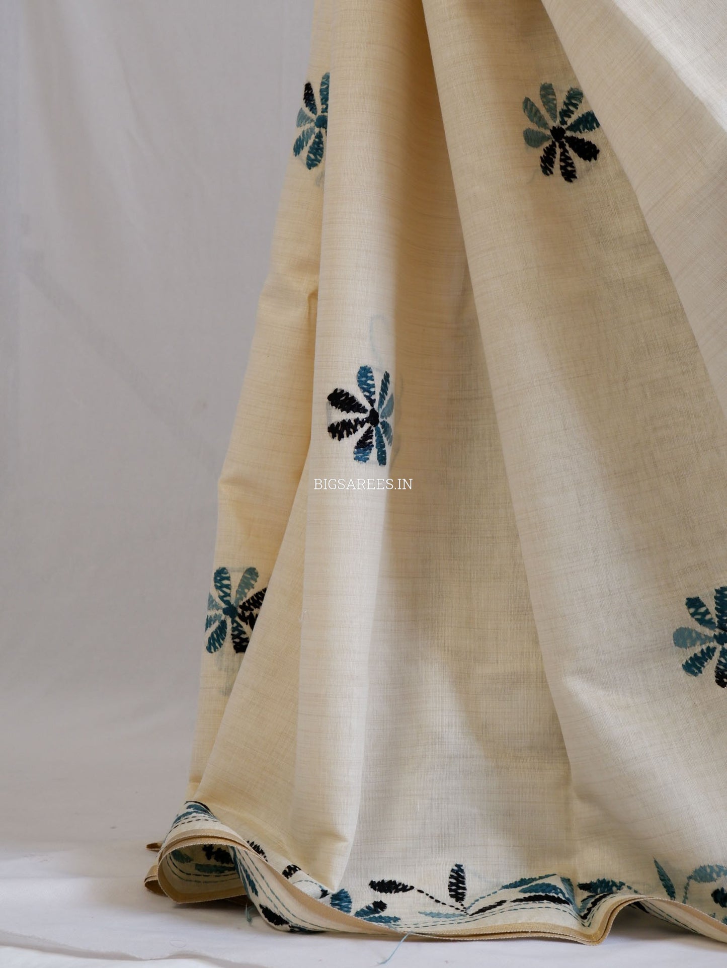 Kantha Stitch Semi Tussar with Blouse | Hand-Embroidered | Off White