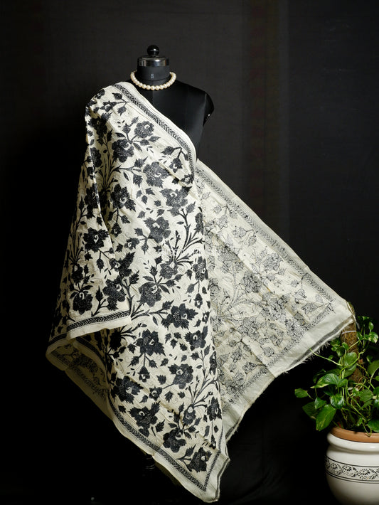 Nakshi Kantha Hand-Embroidered Dupatta | Silk | Off-White