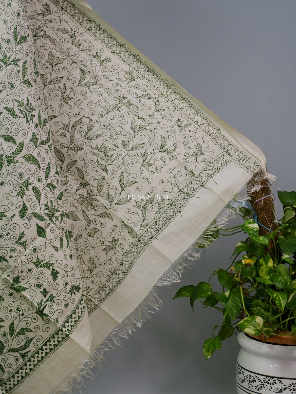 Kantha Hand-Embroidered Dupatta | Semi Tussar Silk |