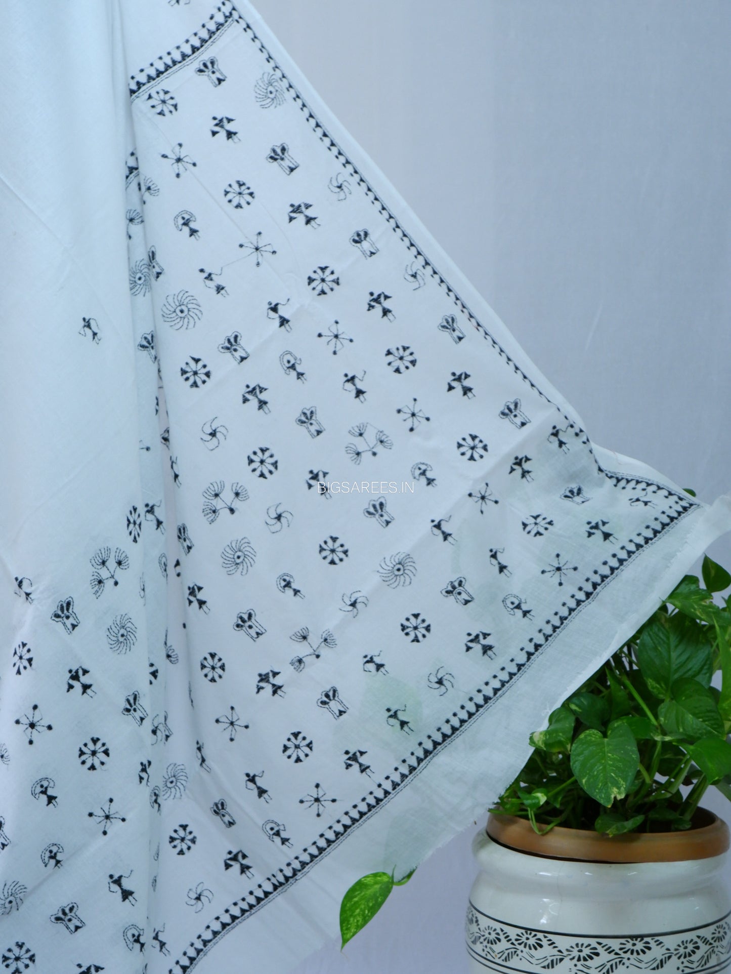Kantha Hand-Embroidered Saree | Pure Mal Mal Cotton | White