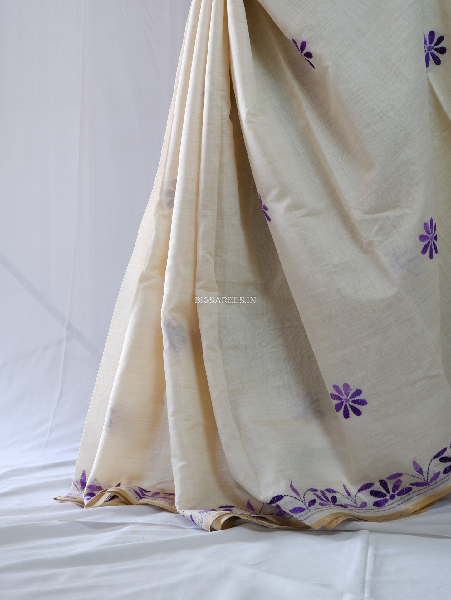 Kantha Stitch Semi Tussar with Blouse | Hand-Embroidered | Off White
