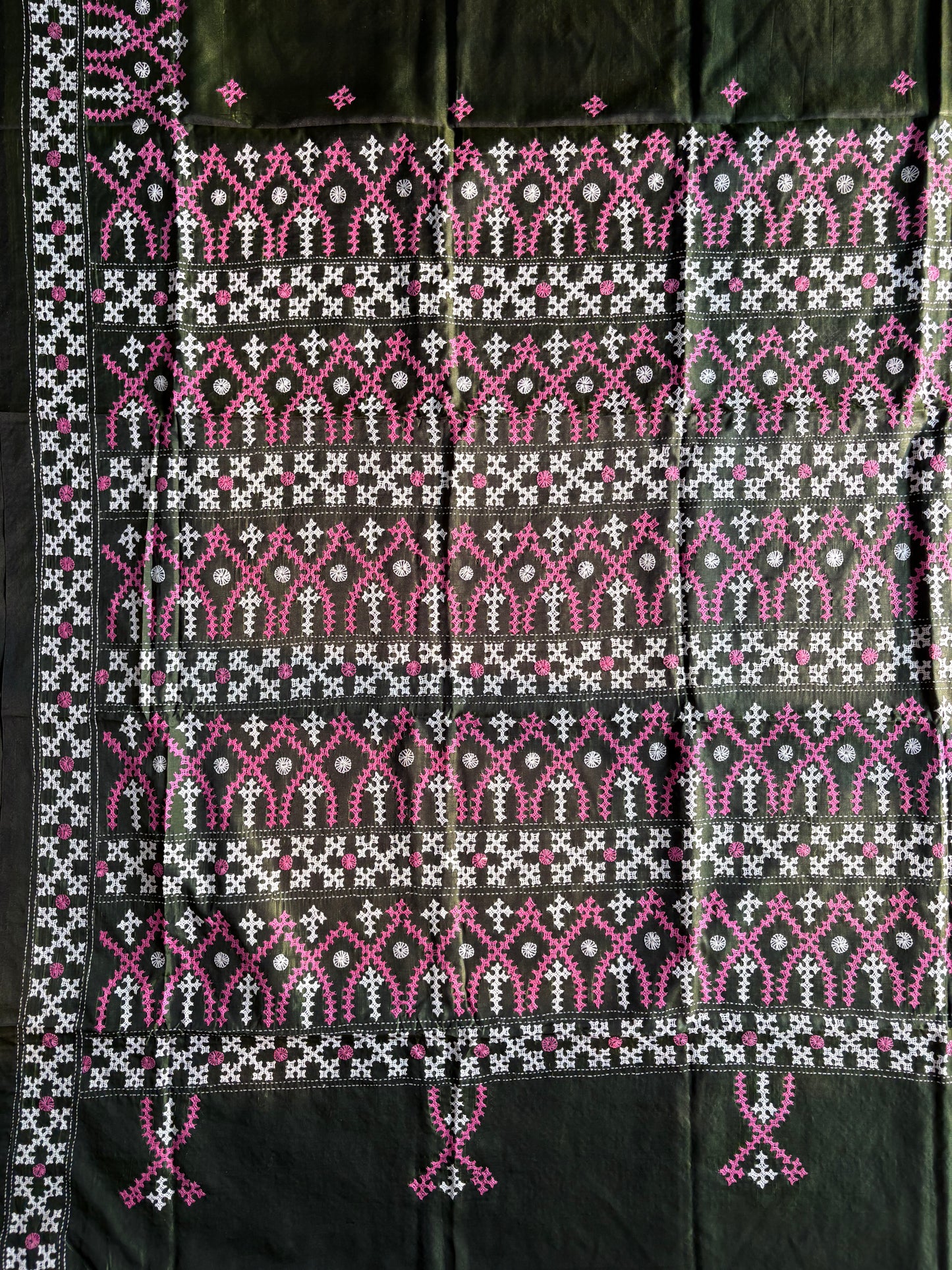 Gujrati Stitch/Kutch Hand Embroidered Art Silk Saree