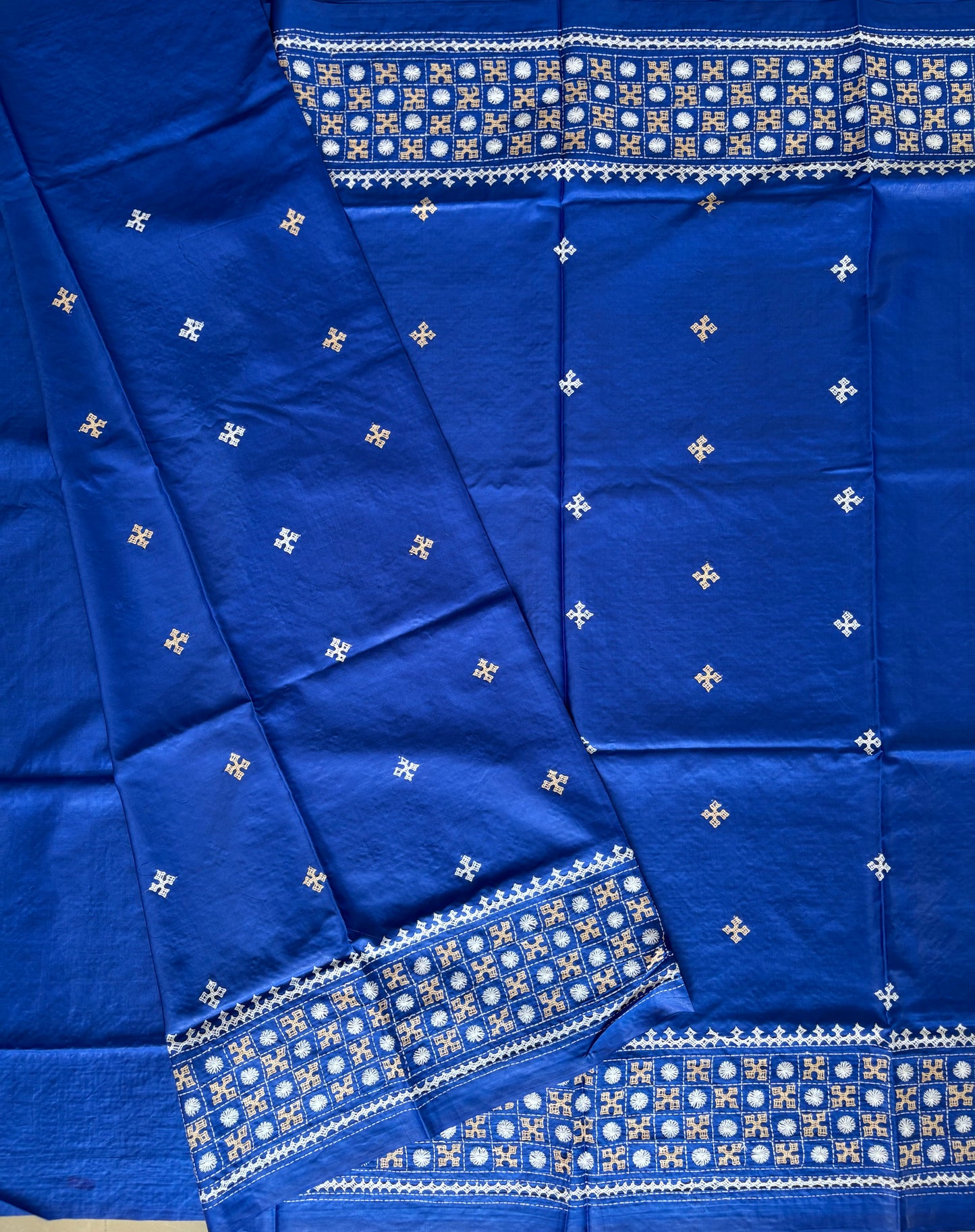 Gujrati Stitch/Kutch Hand Embroidered Art Silk Saree