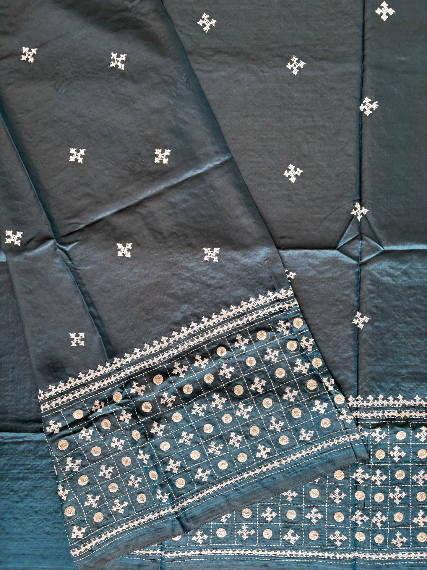 Gujrati Stitch/Kutch Hand Embroidered Art Silk Saree