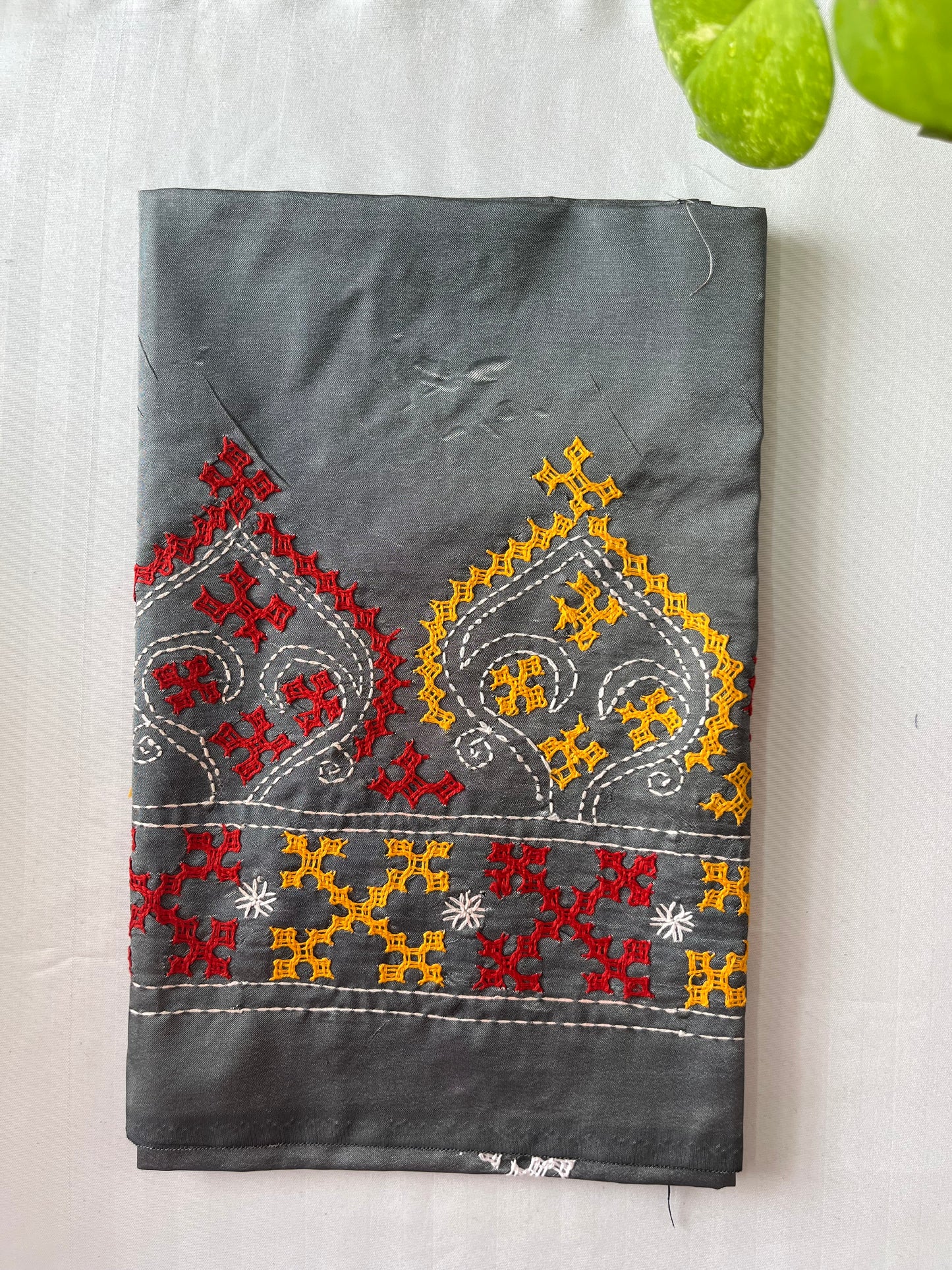 Grey Gujrati work blouse pieces in art silk 1 mtr
