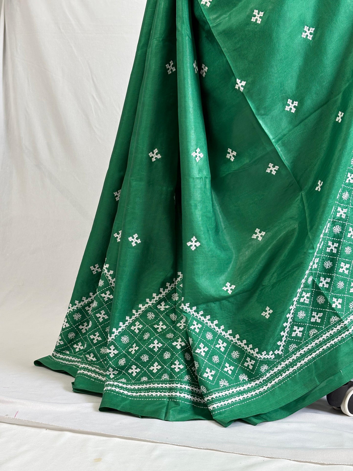 Kantha Stitch Hand Embroidered Saree | Blended Bangalore Silk / Art Silk | Green