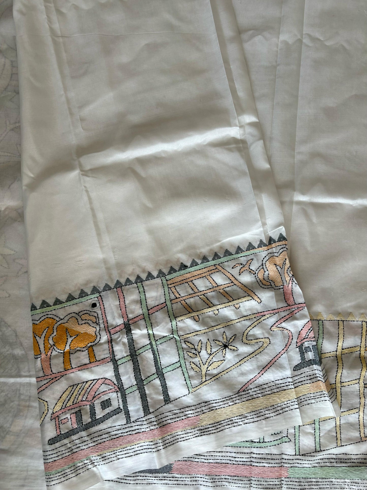 Off White Hand Embroidered Kantha Stitch Saree in Artificial Silk
