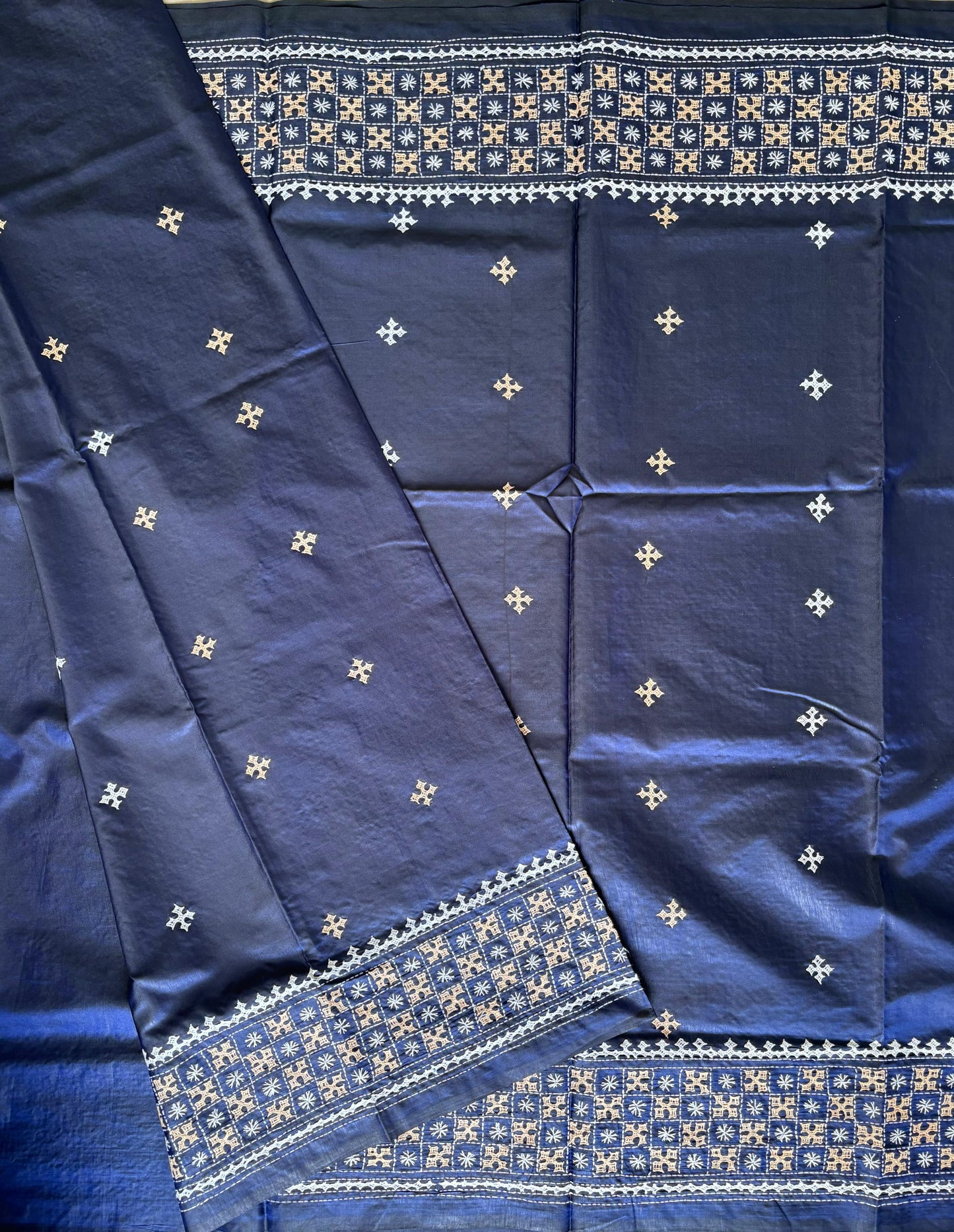 Gujrati Stitch/Kutch Hand Embroidered Art Silk Saree