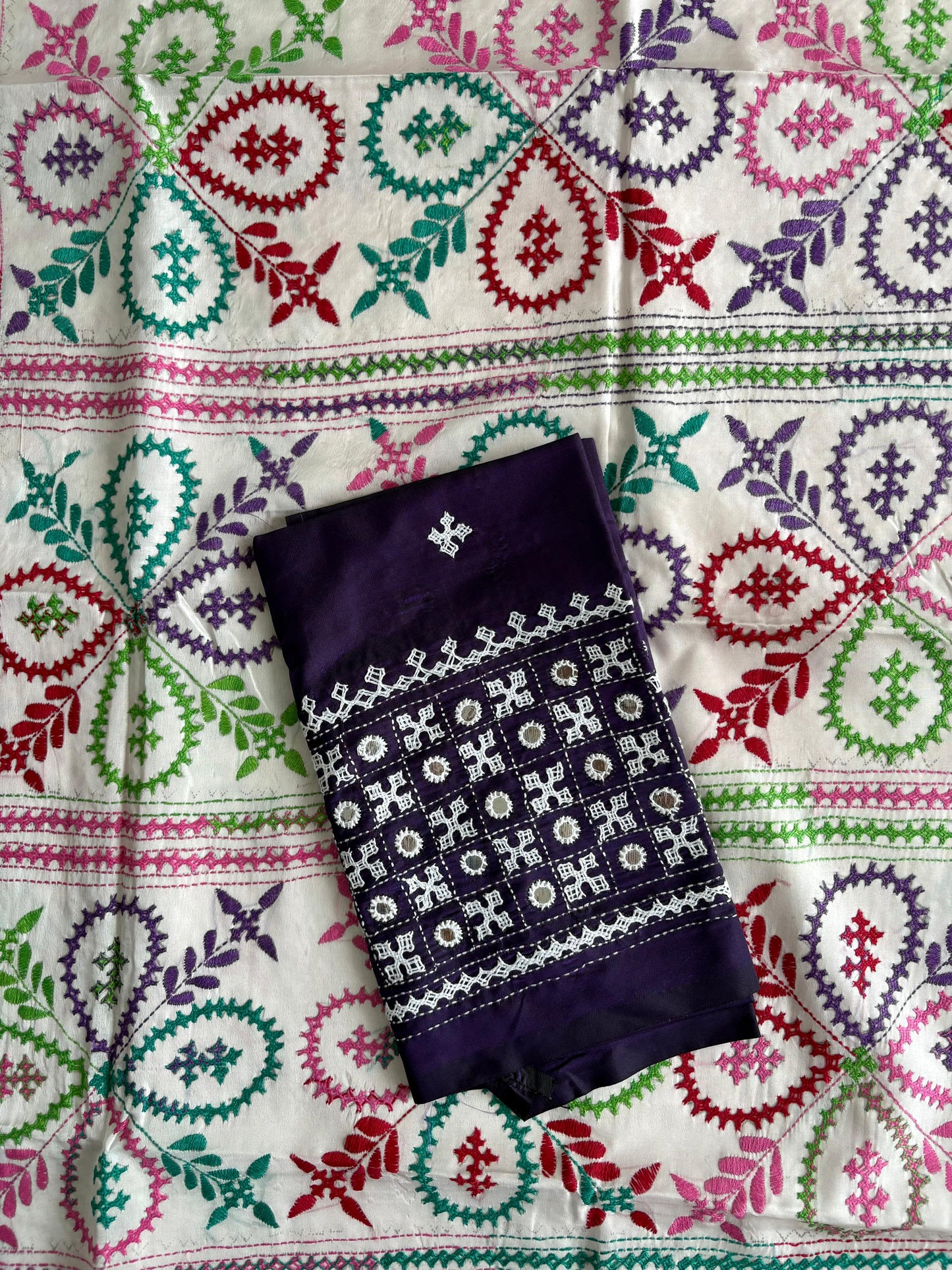 Gujrati Stitch/Kutch Hand Embroidered Art Silk Saree