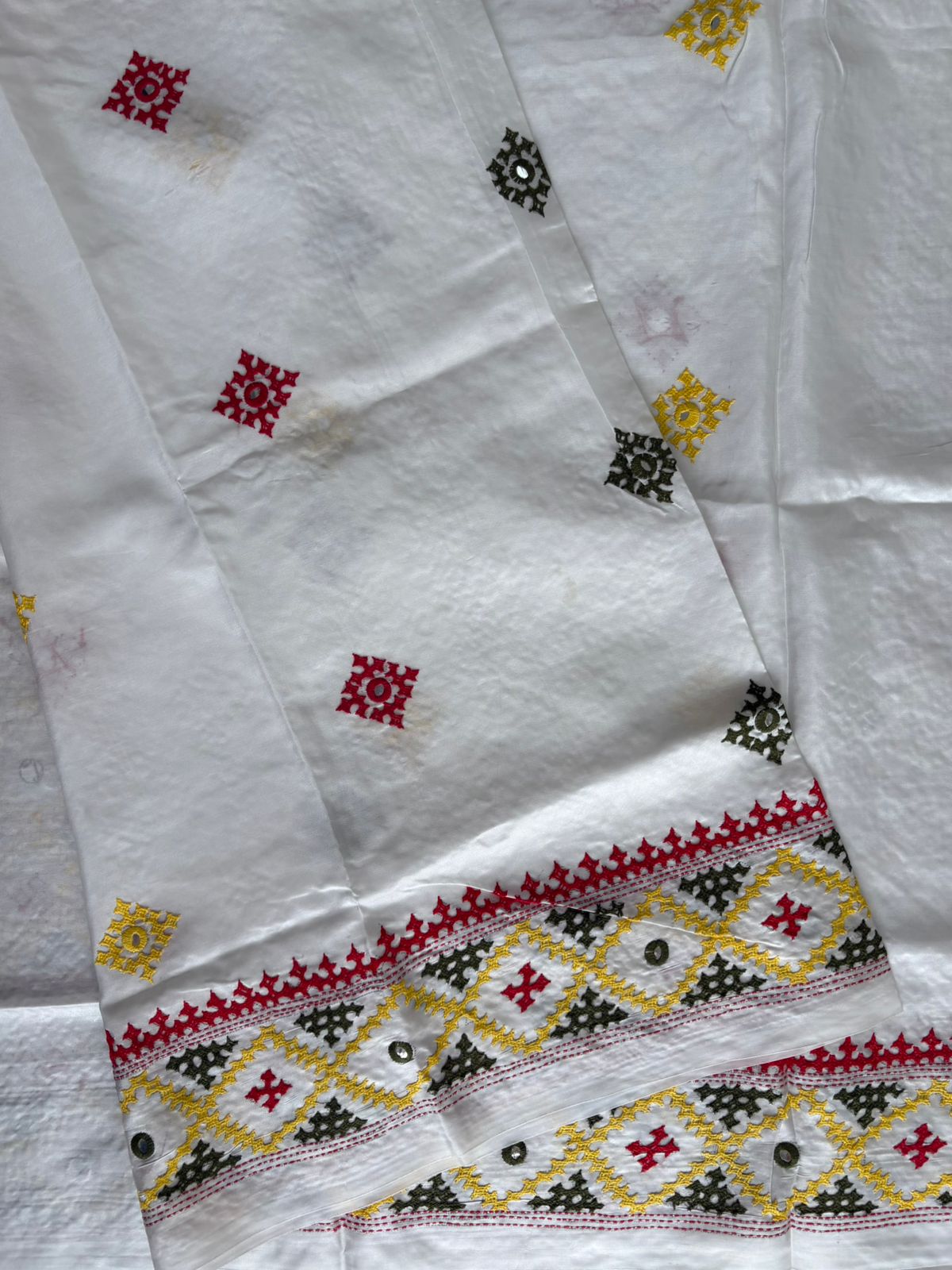 Gujrati Stitch/Kutch Hand Embroidered Art Silk Saree