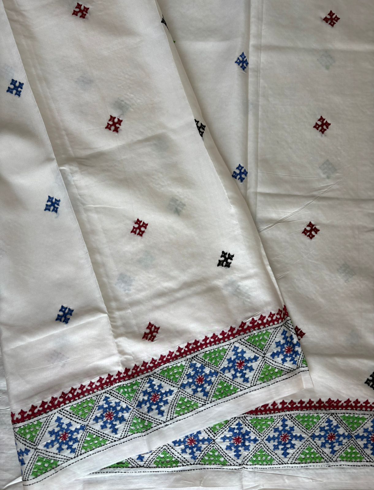 Gujrati Stitch/Kutch Hand Embroidered Art Silk Saree