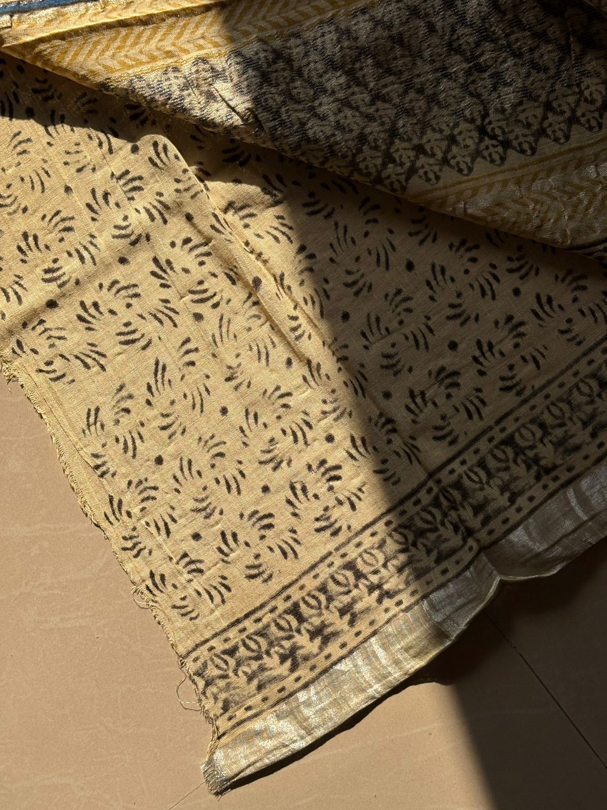 Block printed Cotton Linen Saree With unstitched Blouse