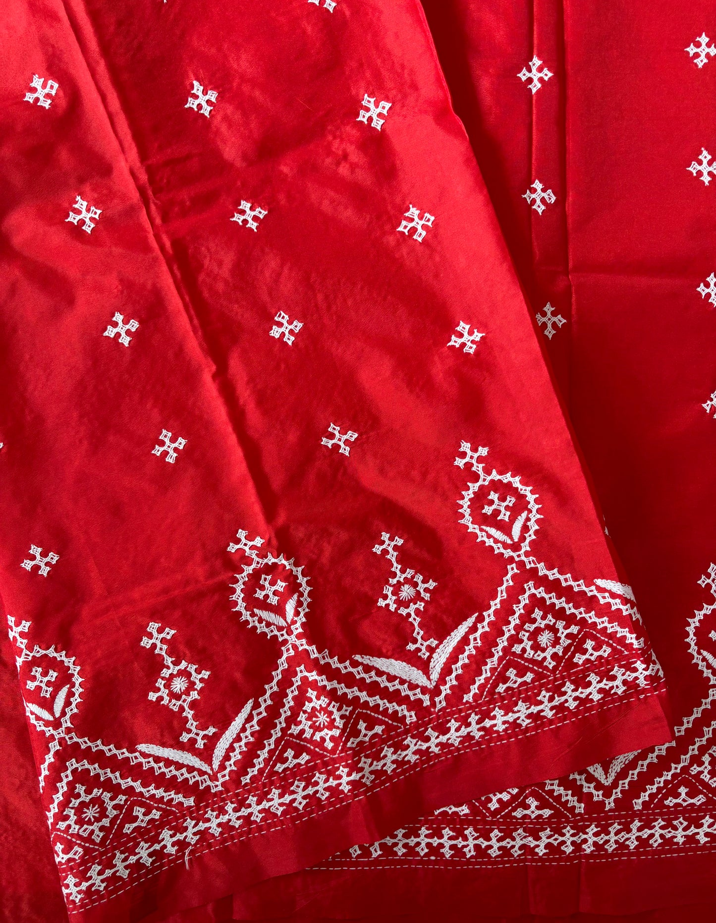 Gujrati Stitch/Kutch Hand Embroidered Art Silk Saree