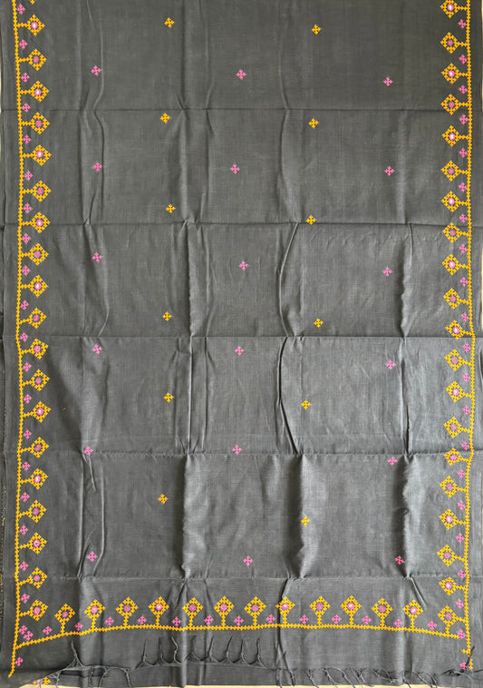 Gujrati Stitch Pure Cotton Hand Embroidered Saree With Blouse - Black