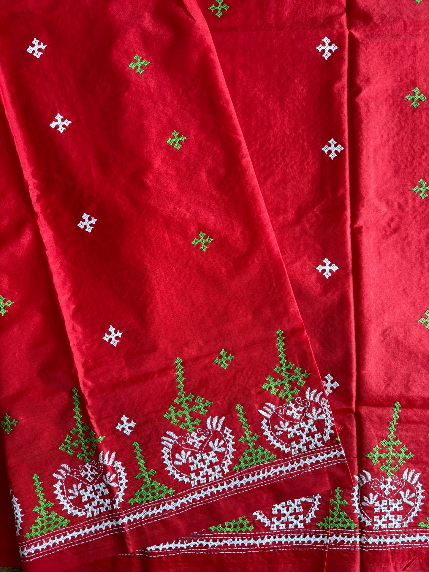 Gujrati Stitch/Kutch Hand Embroidered Art Silk Saree